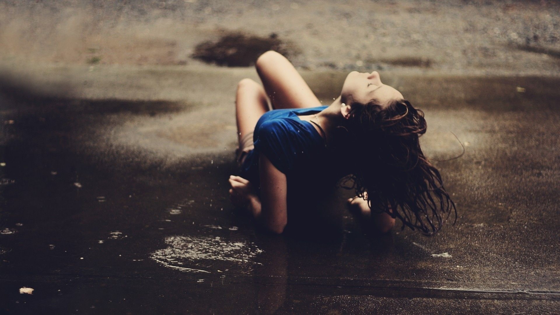 brunette, brunettes, s, hd, neck, closed eyes, women, laying down, blue, 1080P, wet, shirt, weather, head back, body, crew, HD Wallpaper