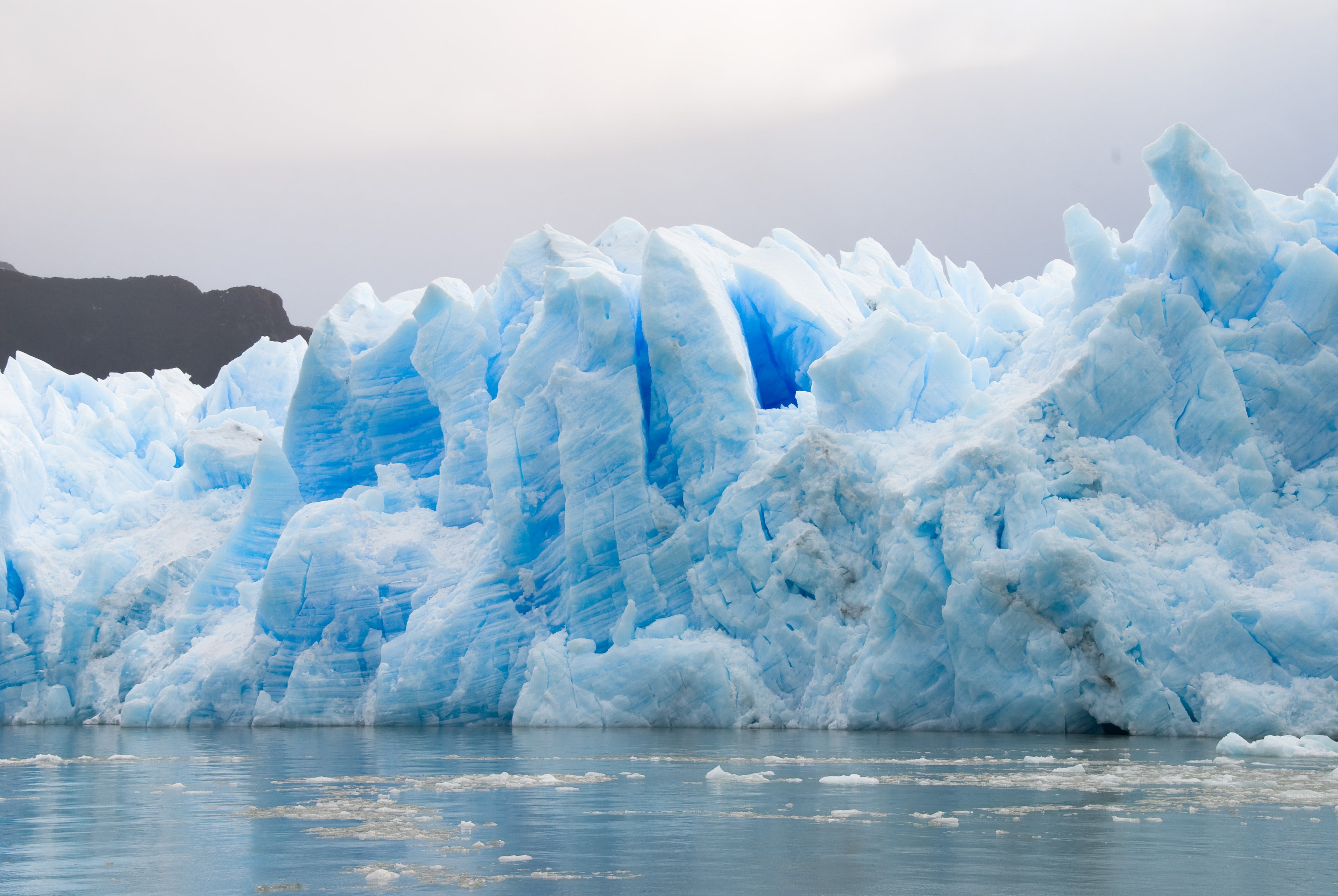 no people, floating on water, snow, environment, landscape, patagonia, iceberg - Ice Formation, ice Floe, frost, frozen, sea, chile, blue, melting, tranquil scene, HD Wallpaper