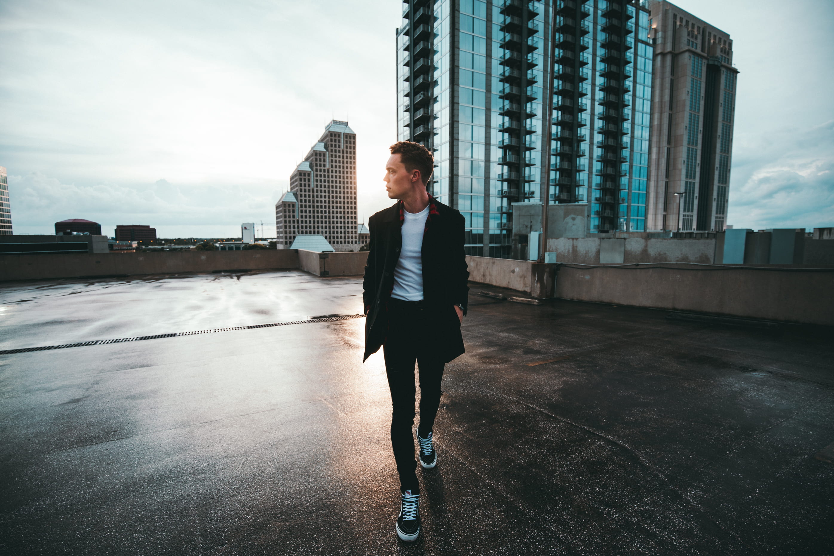 person, style, young, architecture, streetstyle, real people, building exterior, daytime, male, man, standing, walking, guy, casual clothing, built structure, HD Wallpaper