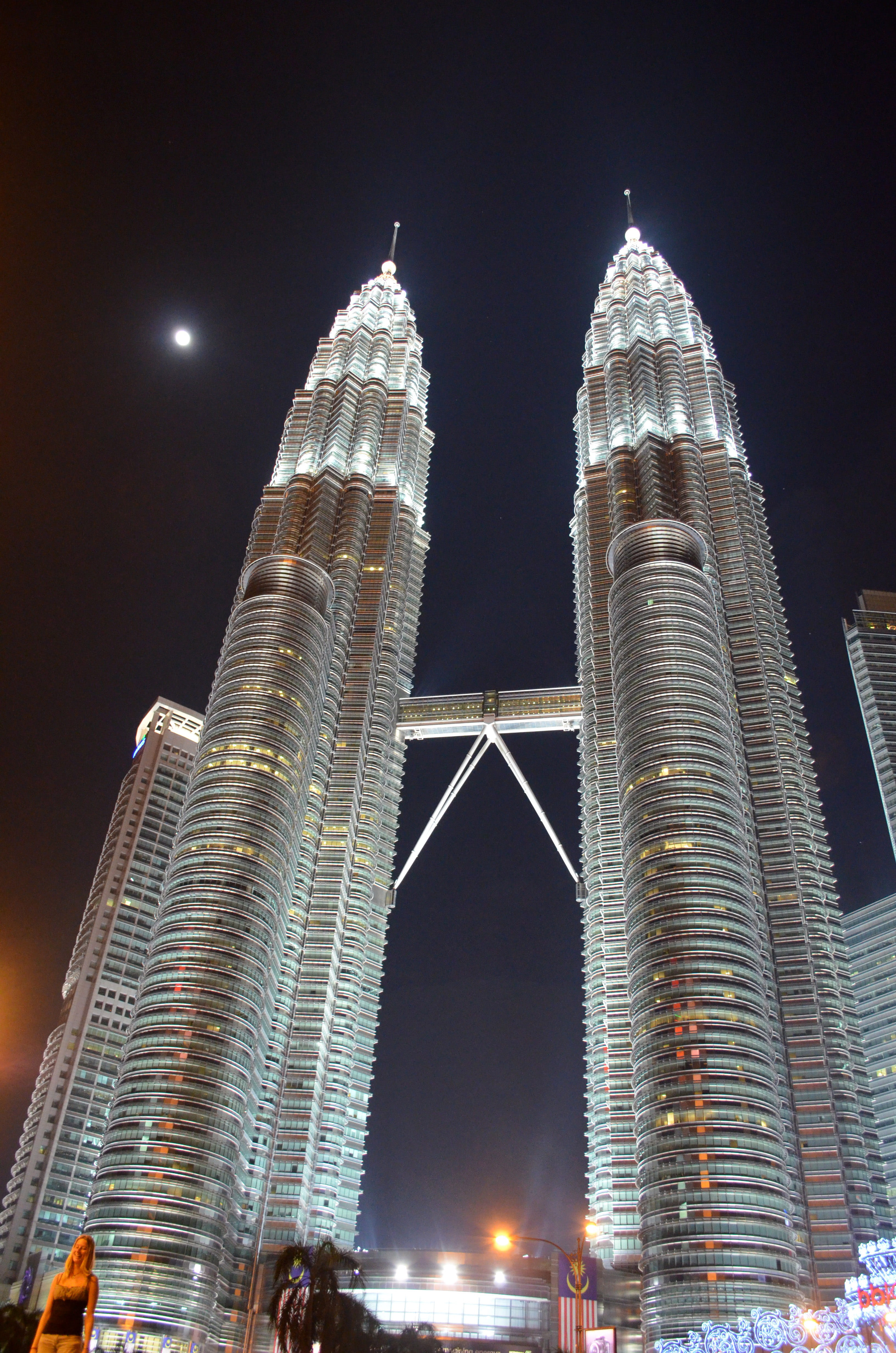 business, arabia, night, 4K, building, no people, lights, nightlife, office building exterior, modern, nature, petronas, cityscape, tall - high, moonlight, Phone HD Wallpaper