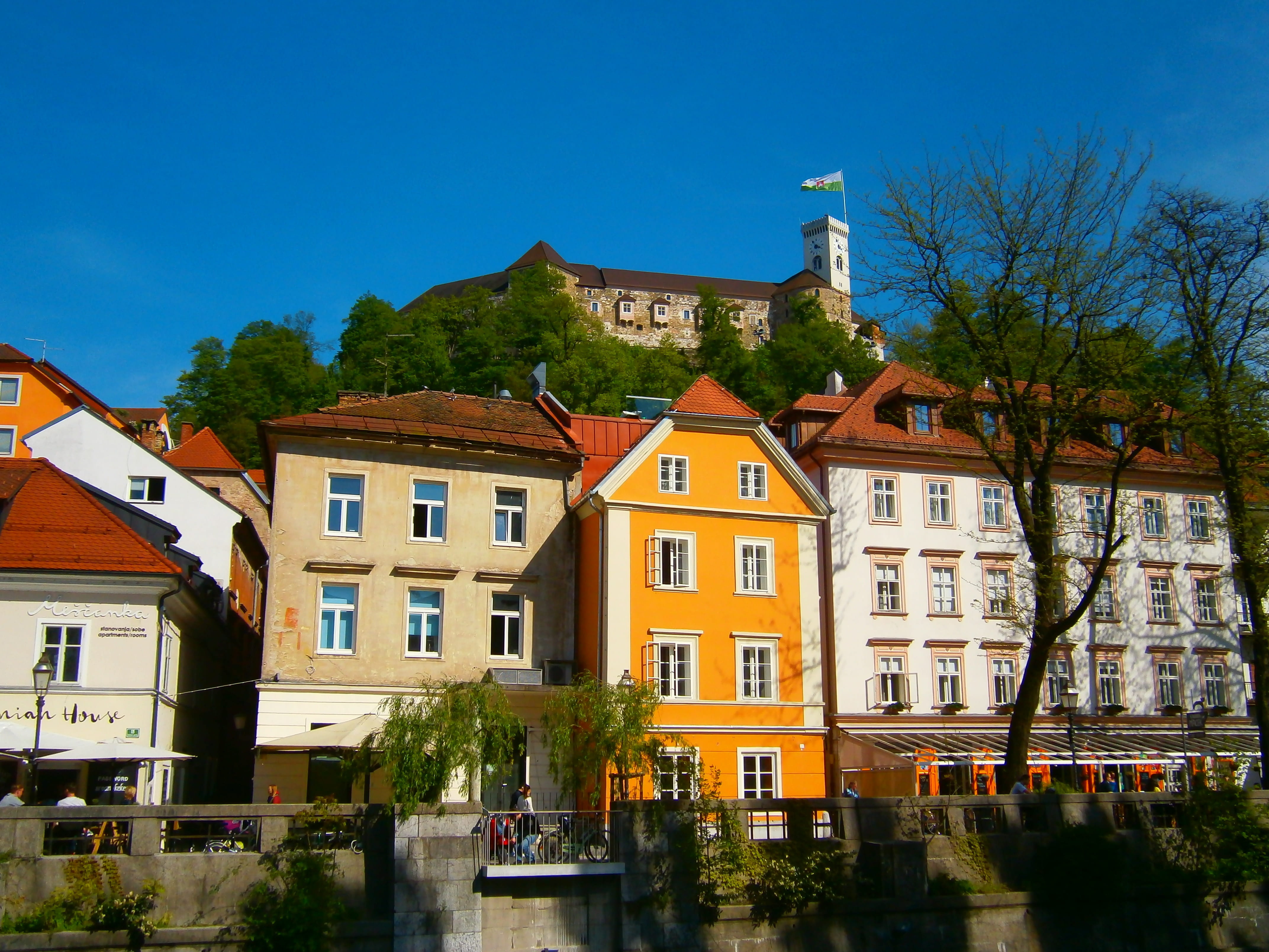 ljubljana, canal, built structure, plant, blue, residential district, no people, slovenia, 4K, building, water, window, colorful houses, house, nature, HD Wallpaper