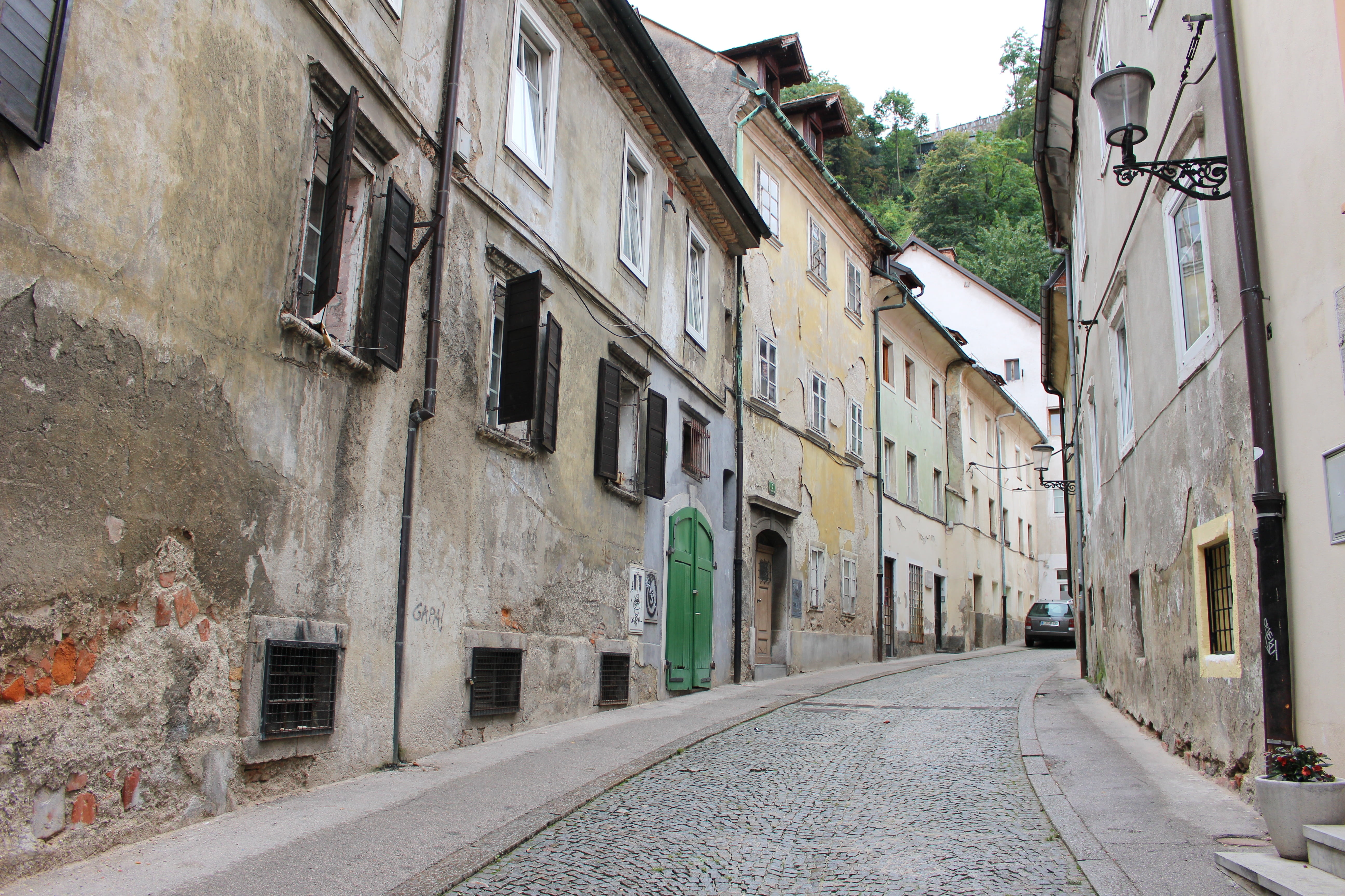 built structure, dilapidated, decay, footpath, day, window, homes, street, building, alley, leave, sky, the way forward, forget, building exterior, ljubljana, HD Wallpaper