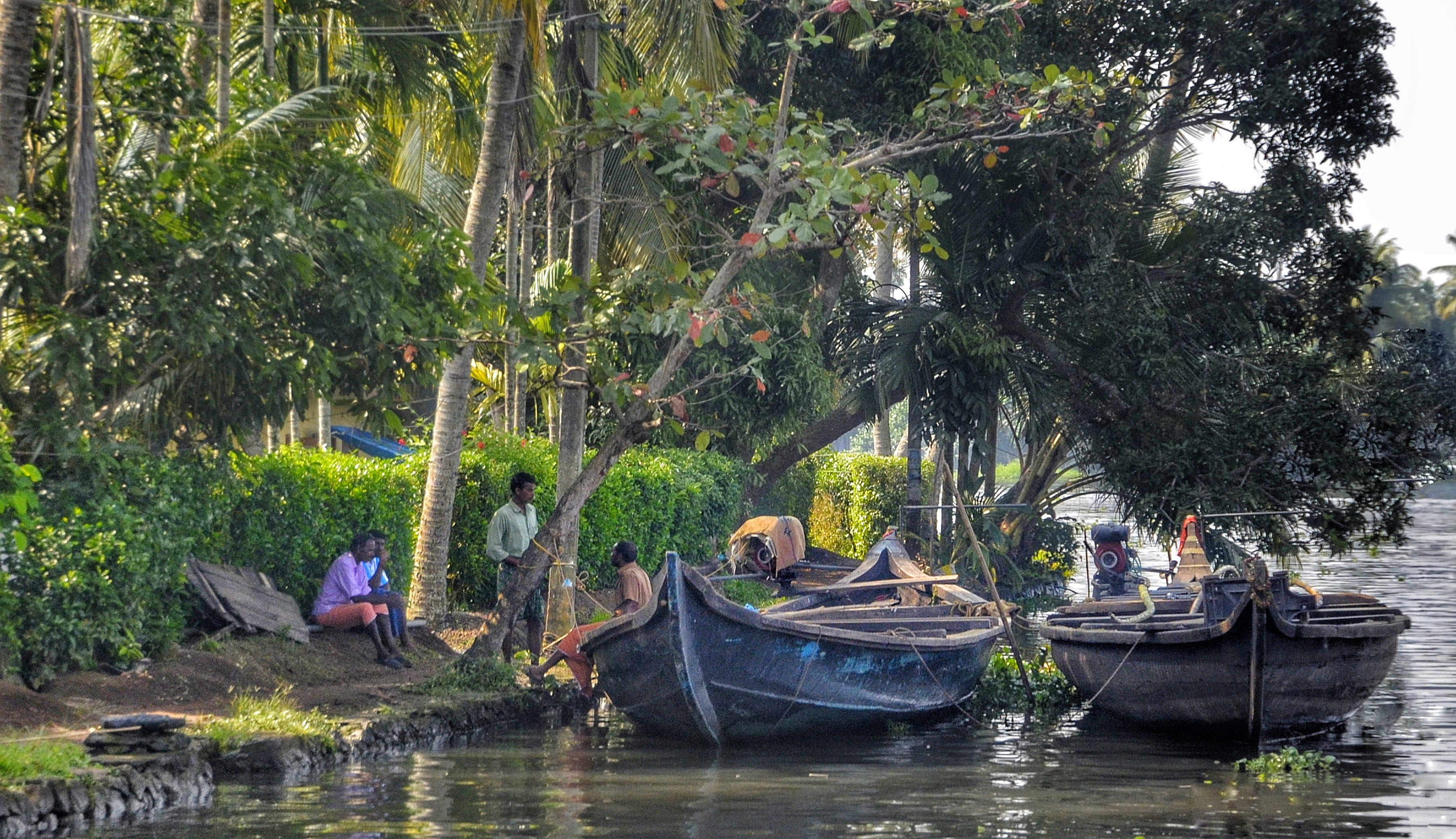 boats, mode of transportation, nature, 2K, journey, leisure, india, river, adventure, water, day, waterfront, villagers, inflatable, transport, holiday, HD Wallpaper