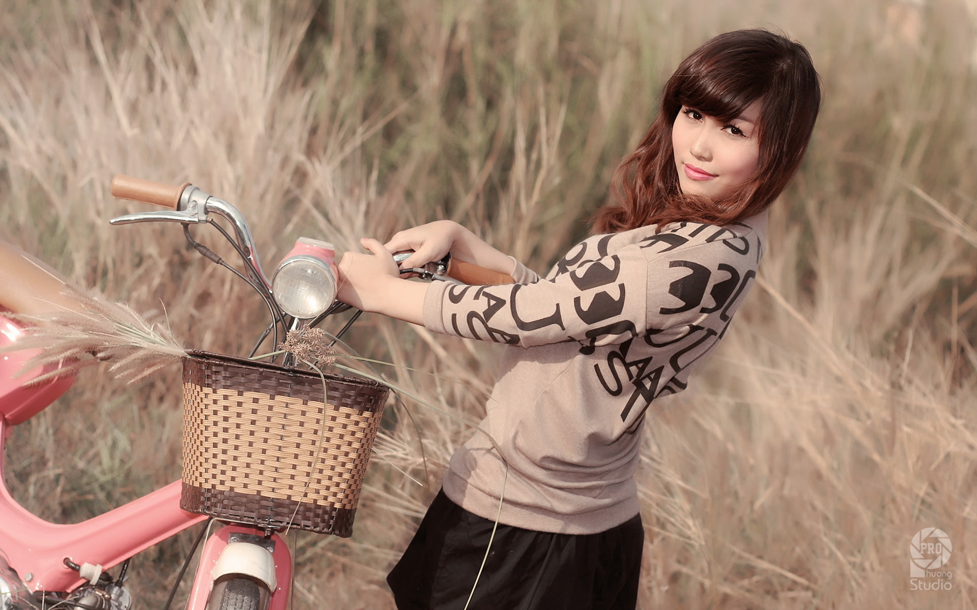 model, bicycle, women, 1080P, brunette, Asian, HD Wallpaper