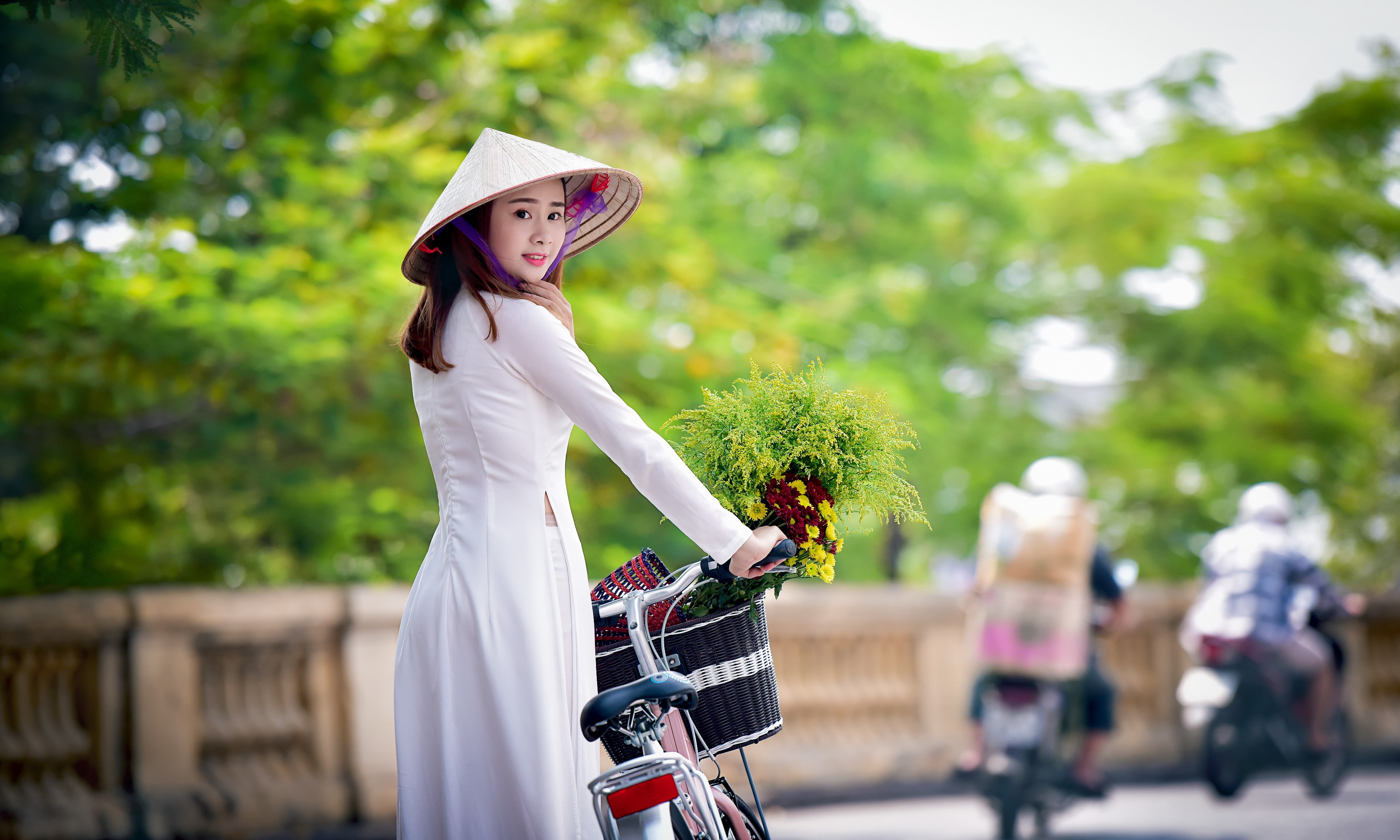 2K, Asian, three quarter length, one person, adult, hat, plant, young women, day, beautiful woman, beauty, fashion, leisure activity, nature, young adult, HD Wallpaper