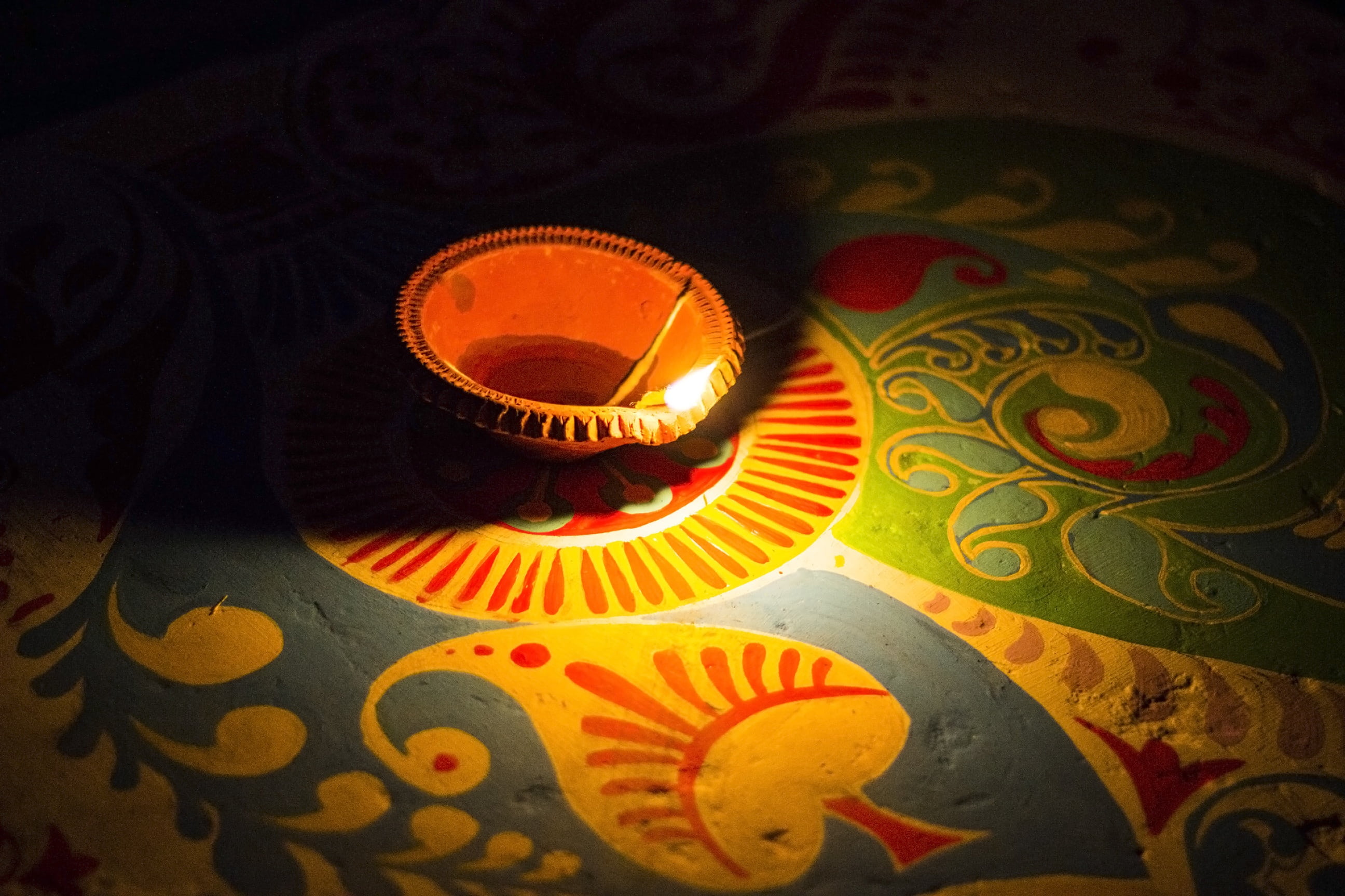 hurry lamp, close-up, illuminated, 2K, indoors, night, pattern, bengal, high angle view, multi colored, alpana, creativity, festive, electric lamp, flame, HD Wallpaper