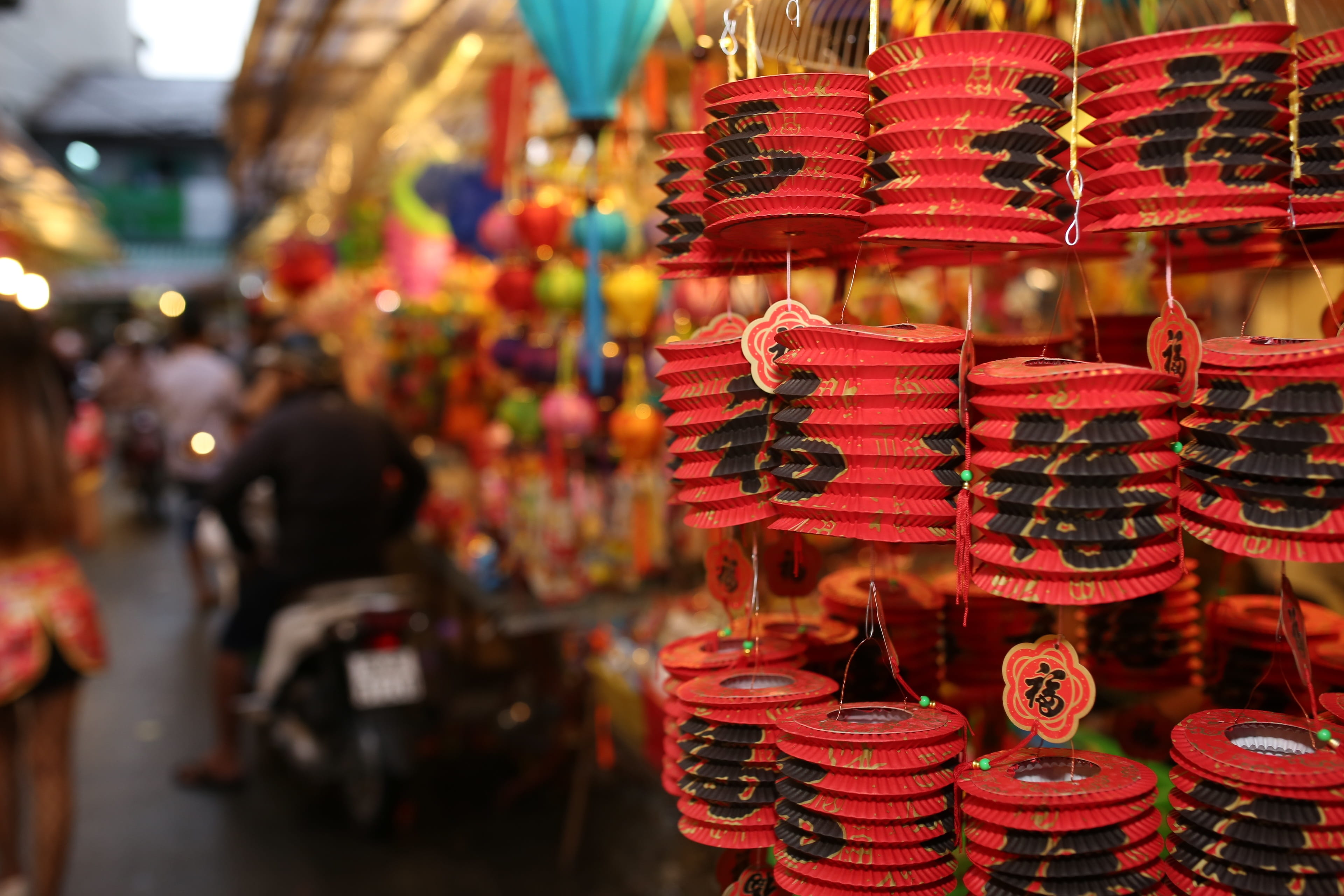selective, choice, china, street market, city, consumerism, abundance, incidental people, black, festive, lanterns, sale, cultural, variation, retail, mid, HD Wallpaper