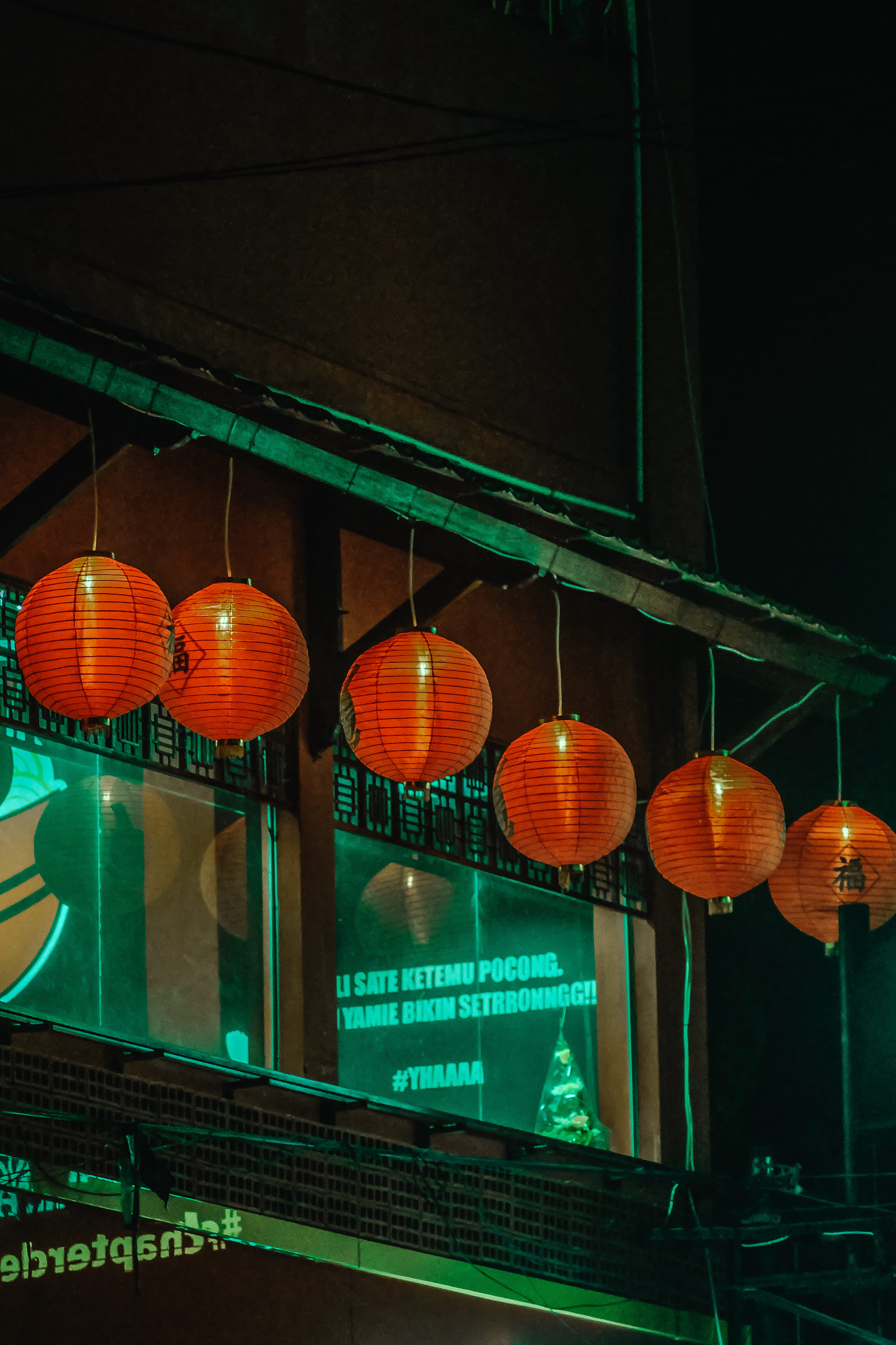 no people, lighted, red, illuminated, house, yogyakarta, indoors, light, lighting equipment, ball, building, 4K, orange color, china, paper lantern, electricity, Phone HD Wallpaper