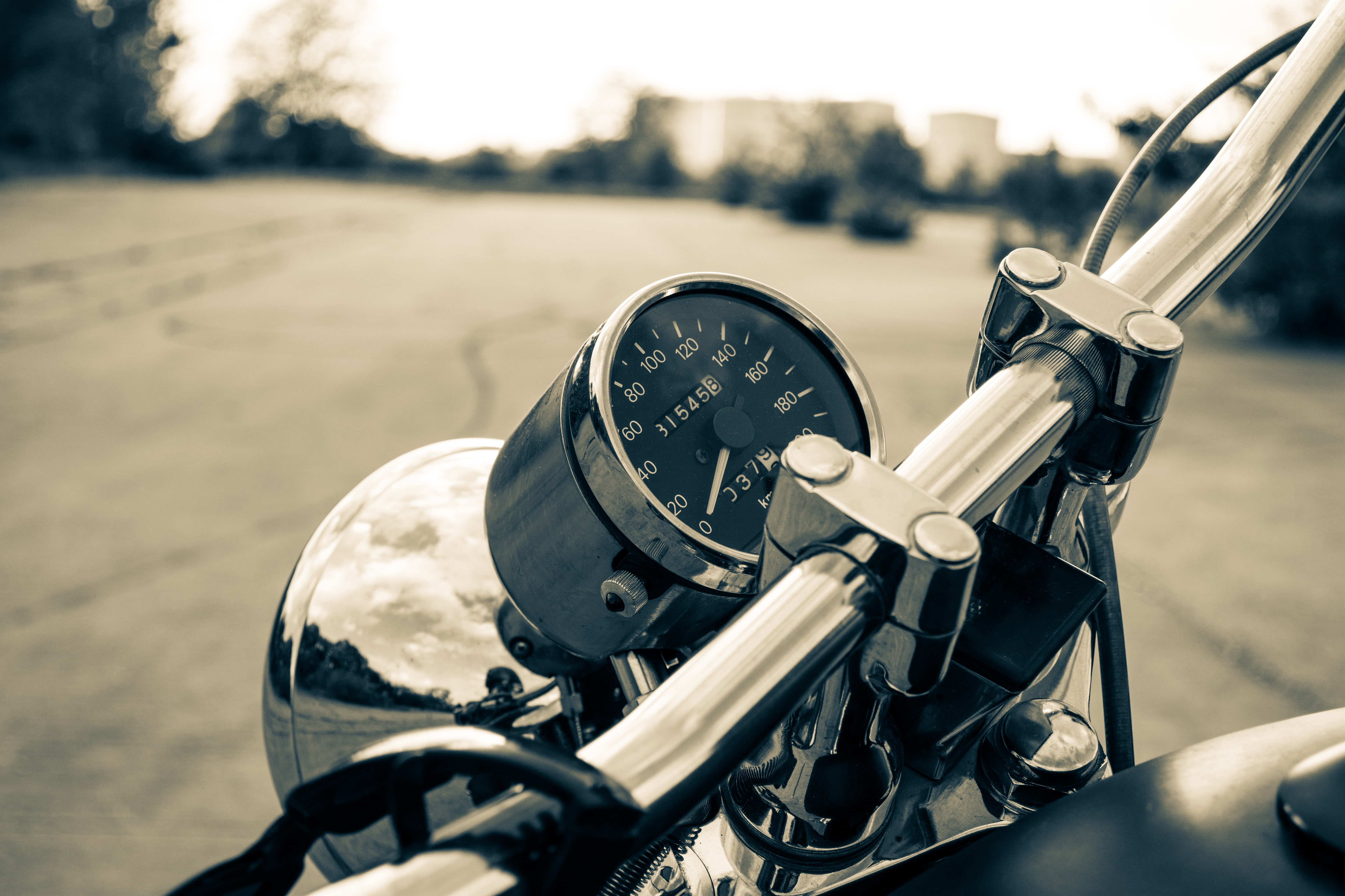 control, transportation, land vehicle, VS1400, gauge, bicycle, outdoors, street, 4K, speedometer, stationary, day, Suzuki Intruder, motorcycle, mode of transportation, HD Wallpaper