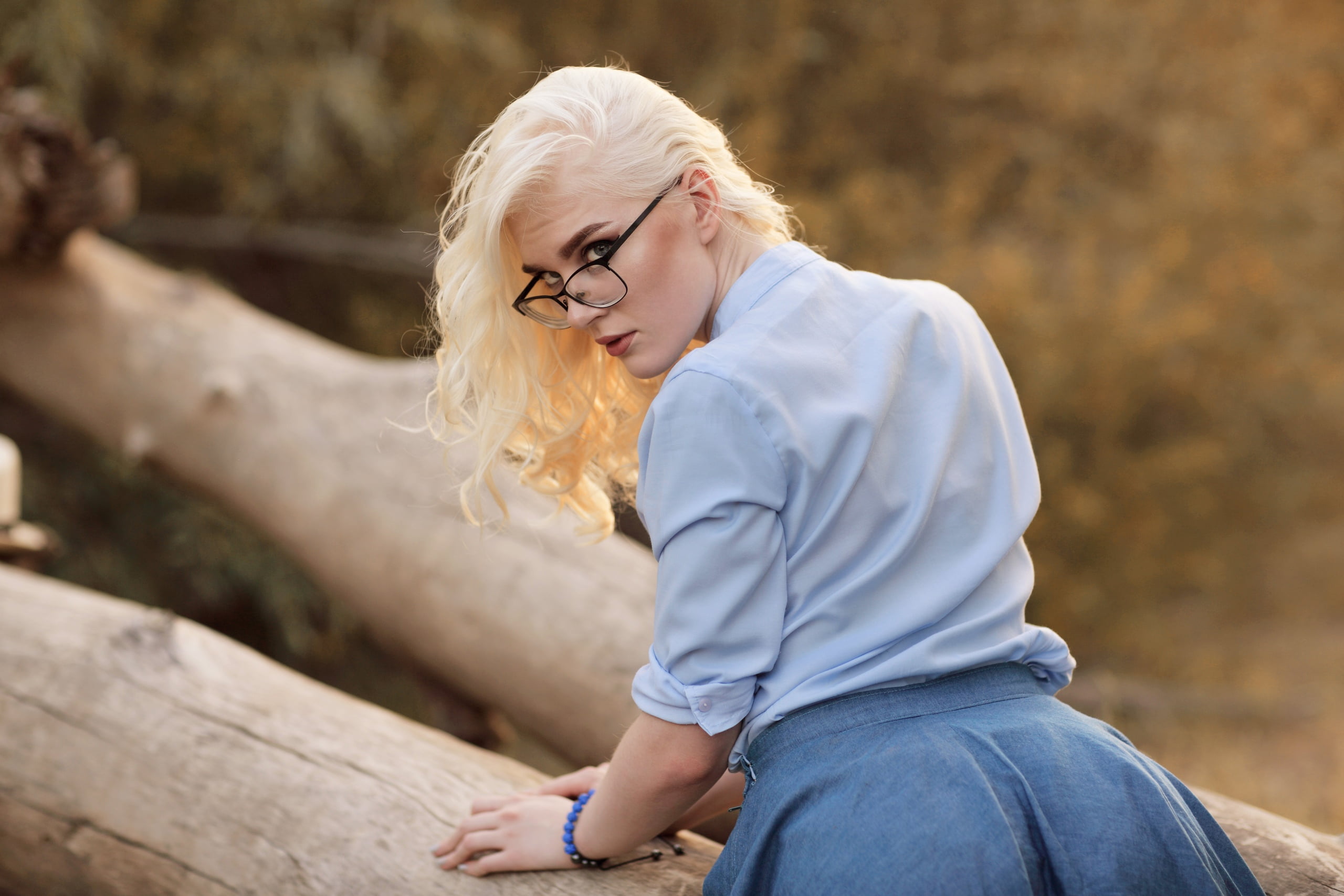 sleeved, women outdoors, top, contemplation, hairstyle, one person, face, women with glasses, lifestyles, adult, s, young women, makeup, beautiful woman, HD Wallpaper