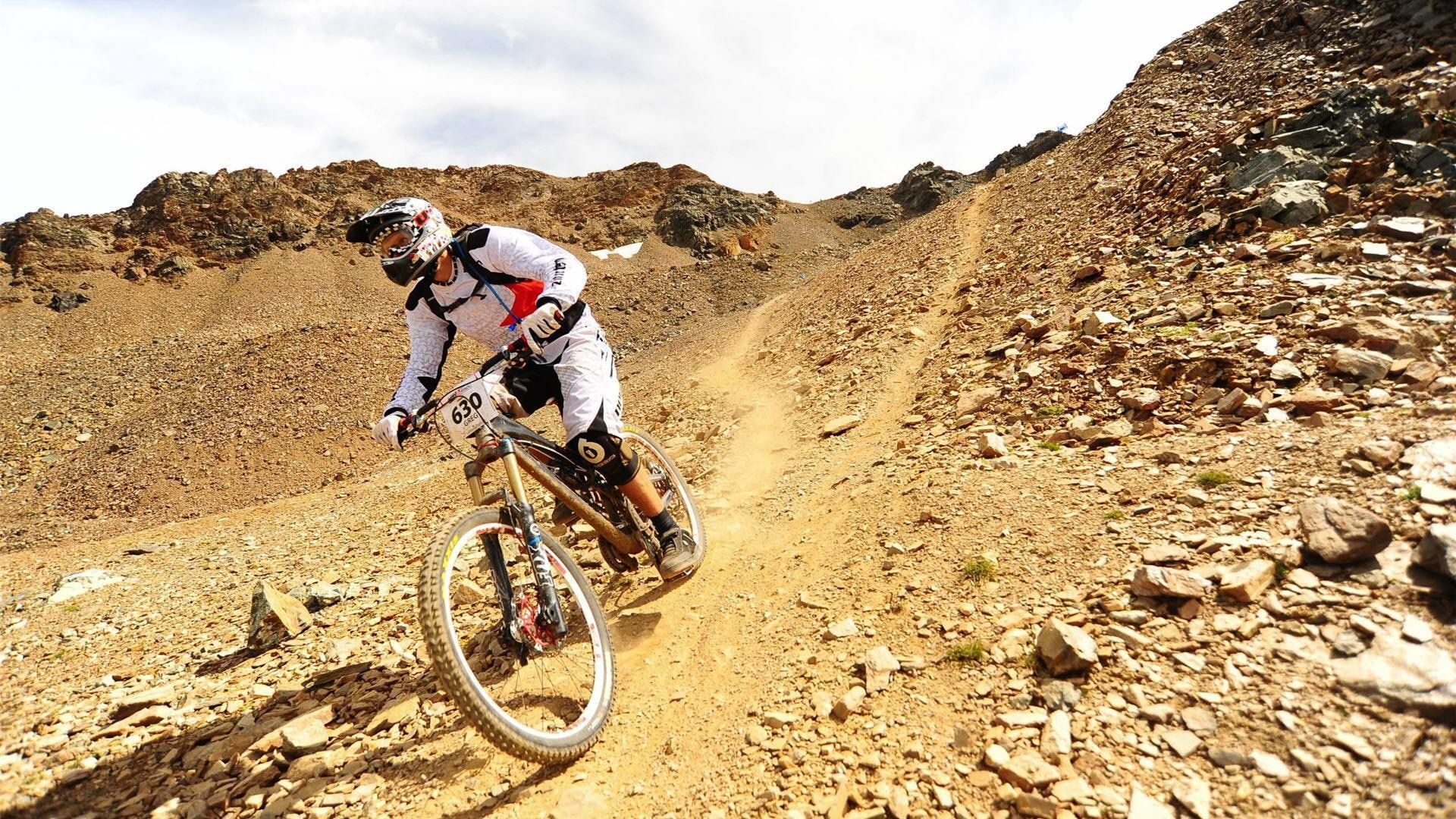 white, sports, rider, bicycle, suit, black, 1080P, s, biking, hd, downhill, men, 1920x1080, HD Wallpaper