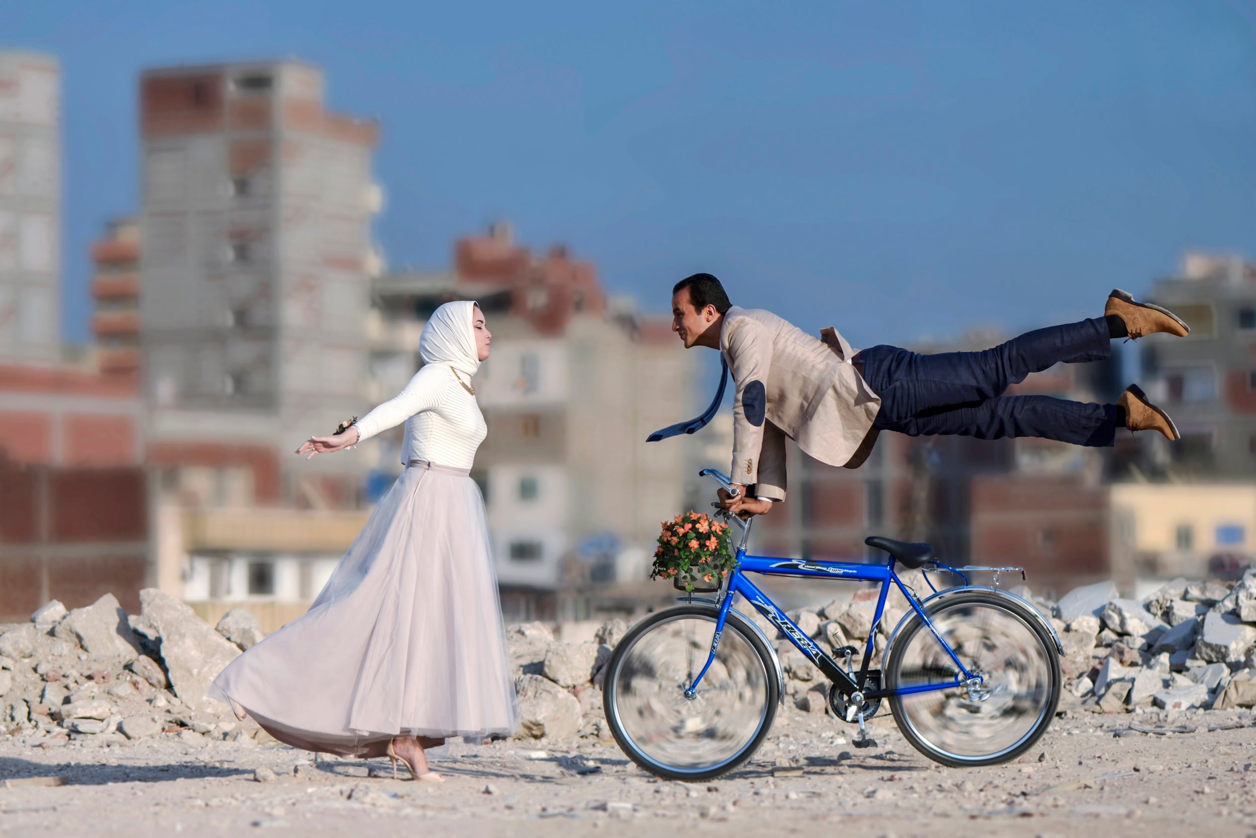 adult, bridegroom, flight, towards love, bike, outdoors, 1080P, two people, day, the bride, city, emotion, positive emotion, bride, transportation, architecture, HD Wallpaper