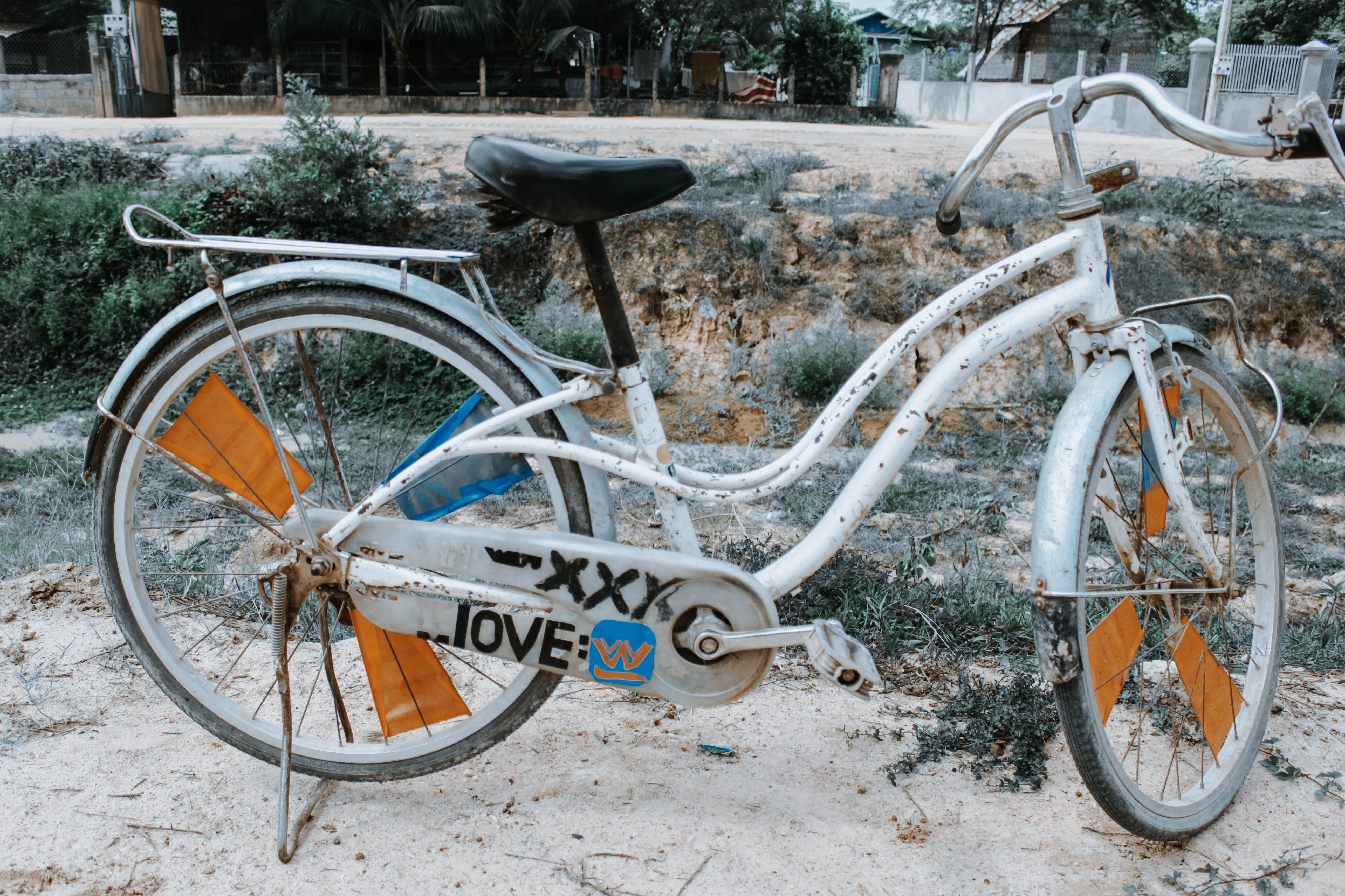 stationary, travel, no people, bicycle, outdoors, cambodia, city, love, world, field, 5K, land vehicle, mode of transportation, abandoned, land, phnom penh, HD Wallpaper