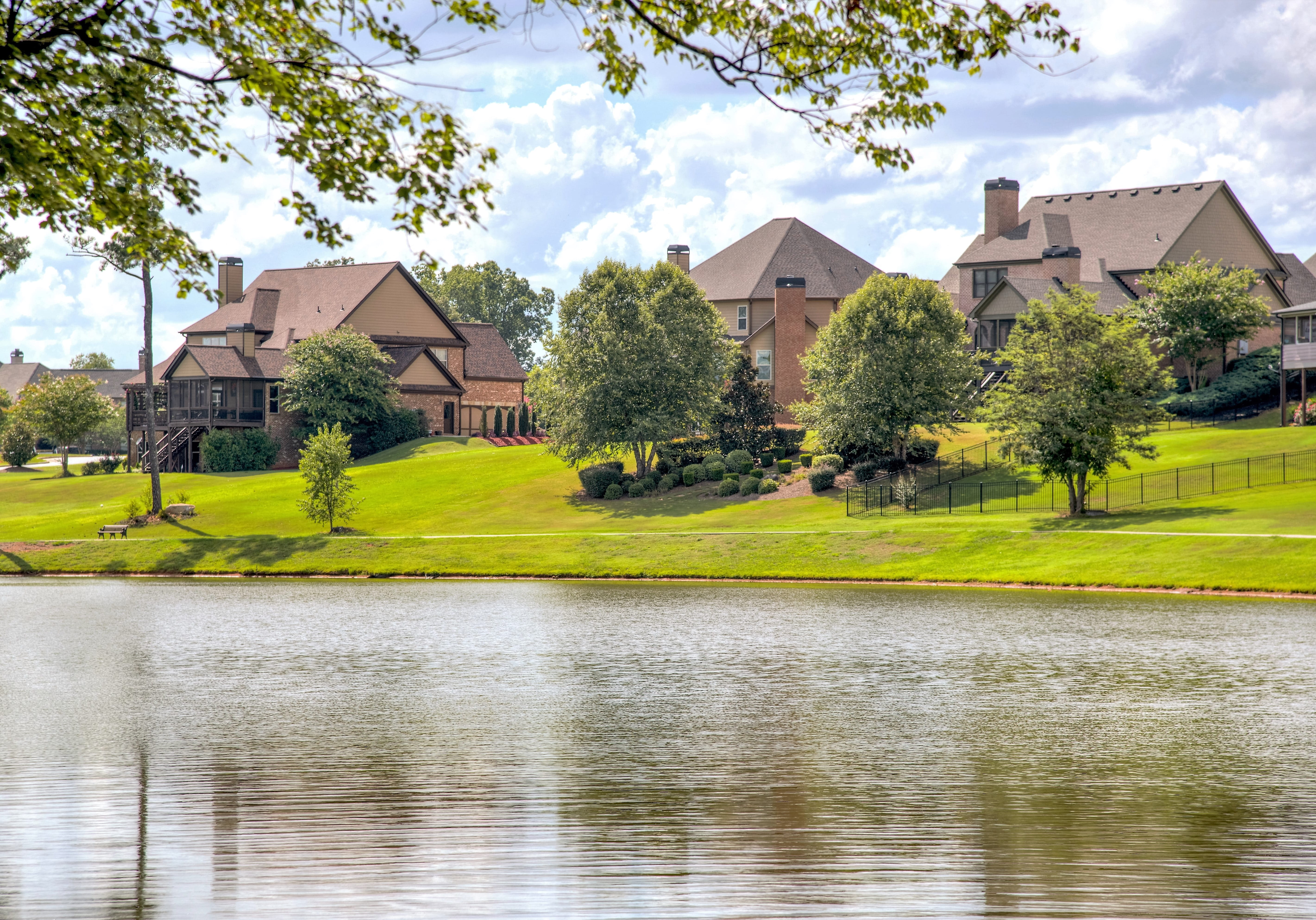 scenery, beautiful, lake, landscapes, farmhouse, growth, near, photo, cloud - sky, 5K, waterfront, building, outdoors, neighbourhood, houses, home ownership, HD Wallpaper