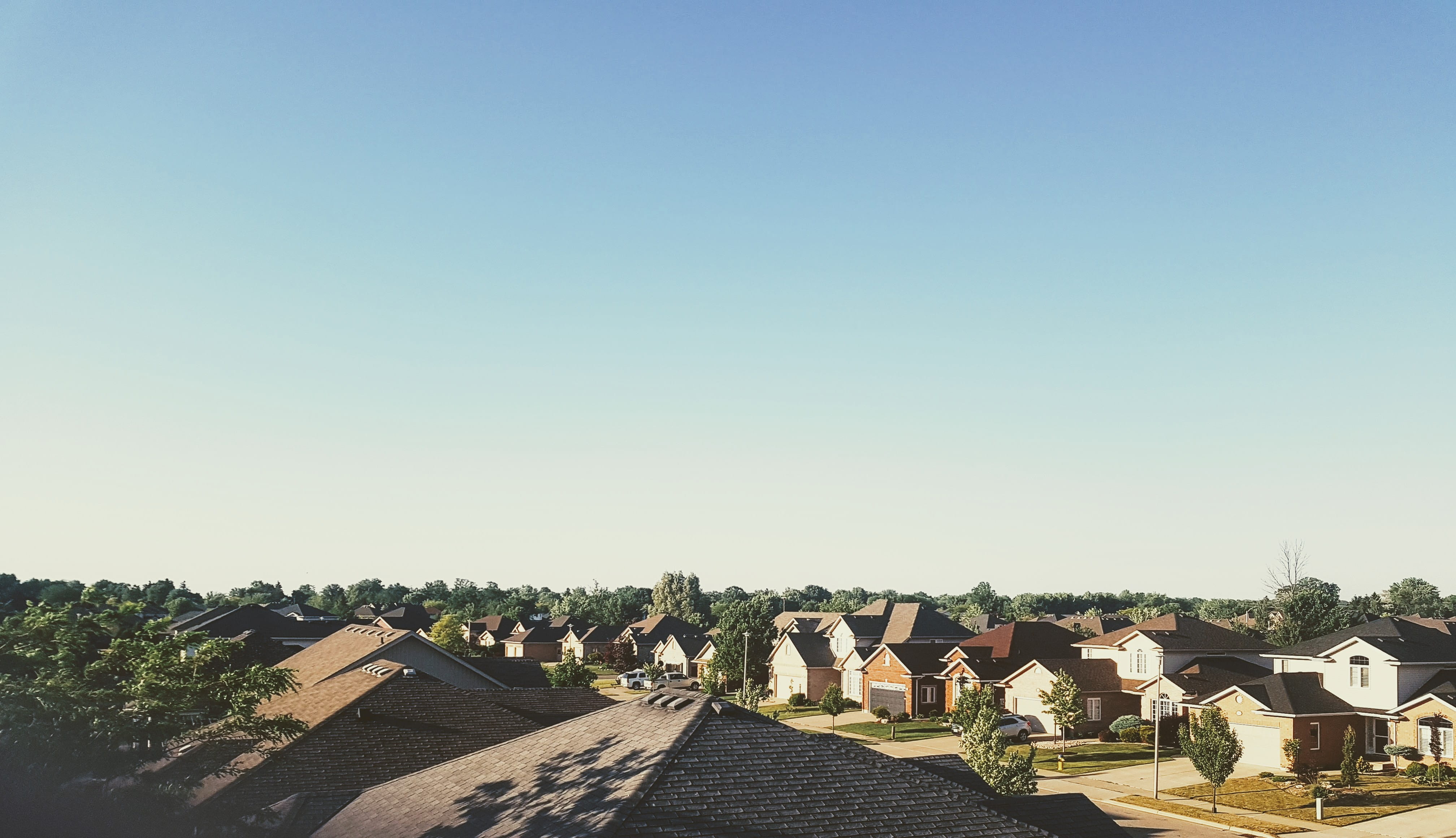 sky, neighborhood, sarnia, roof, neighbourhood, copy space, built structure, gradient, above, building exterior, suburban, high, houses, street, real people, HD Wallpaper