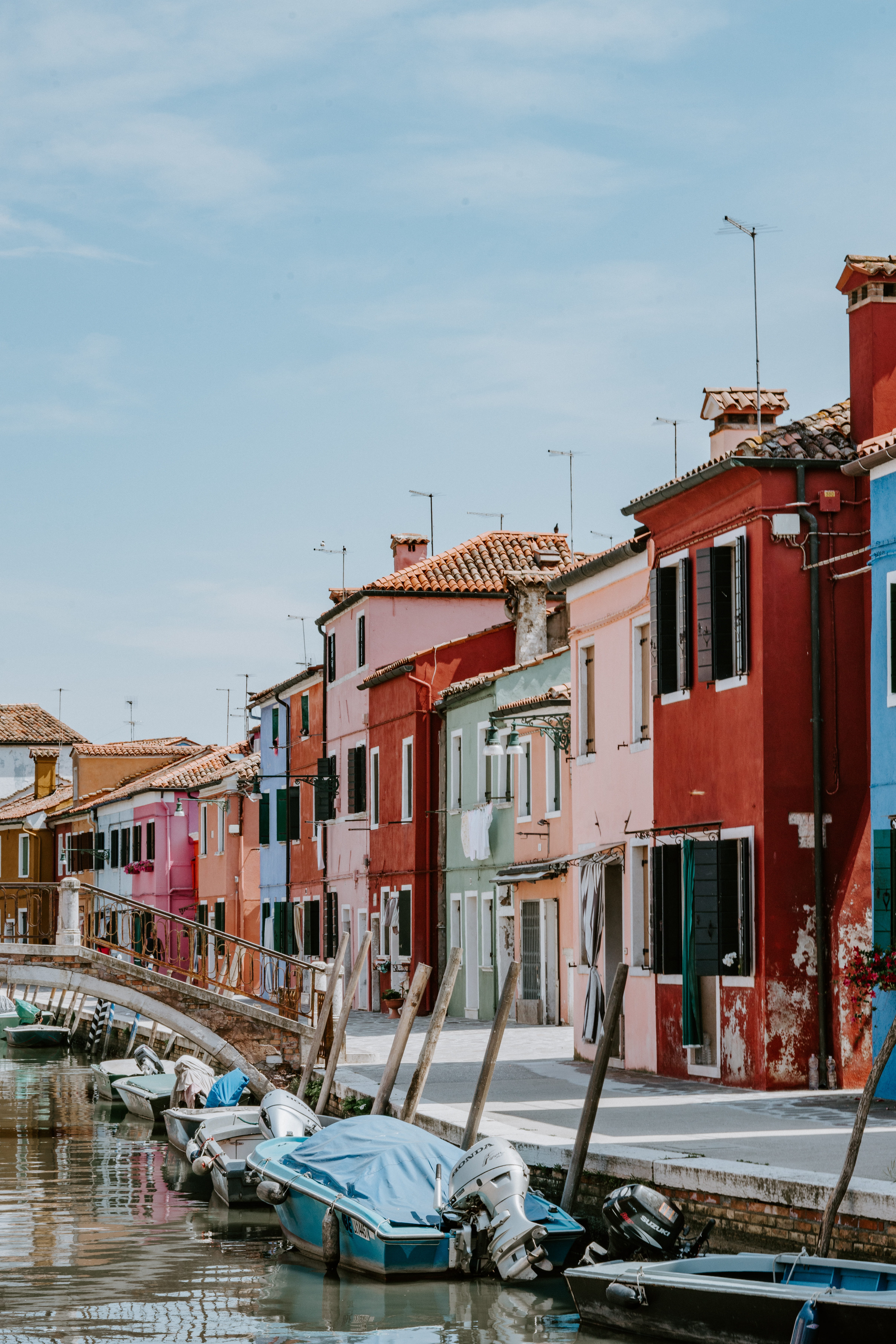 facade, sail, neighbourhood, transportation, town, famous Place, home, 5K, travel Destinations, architecture, built Structure, cultures, house, tourist, Phone HD Wallpaper