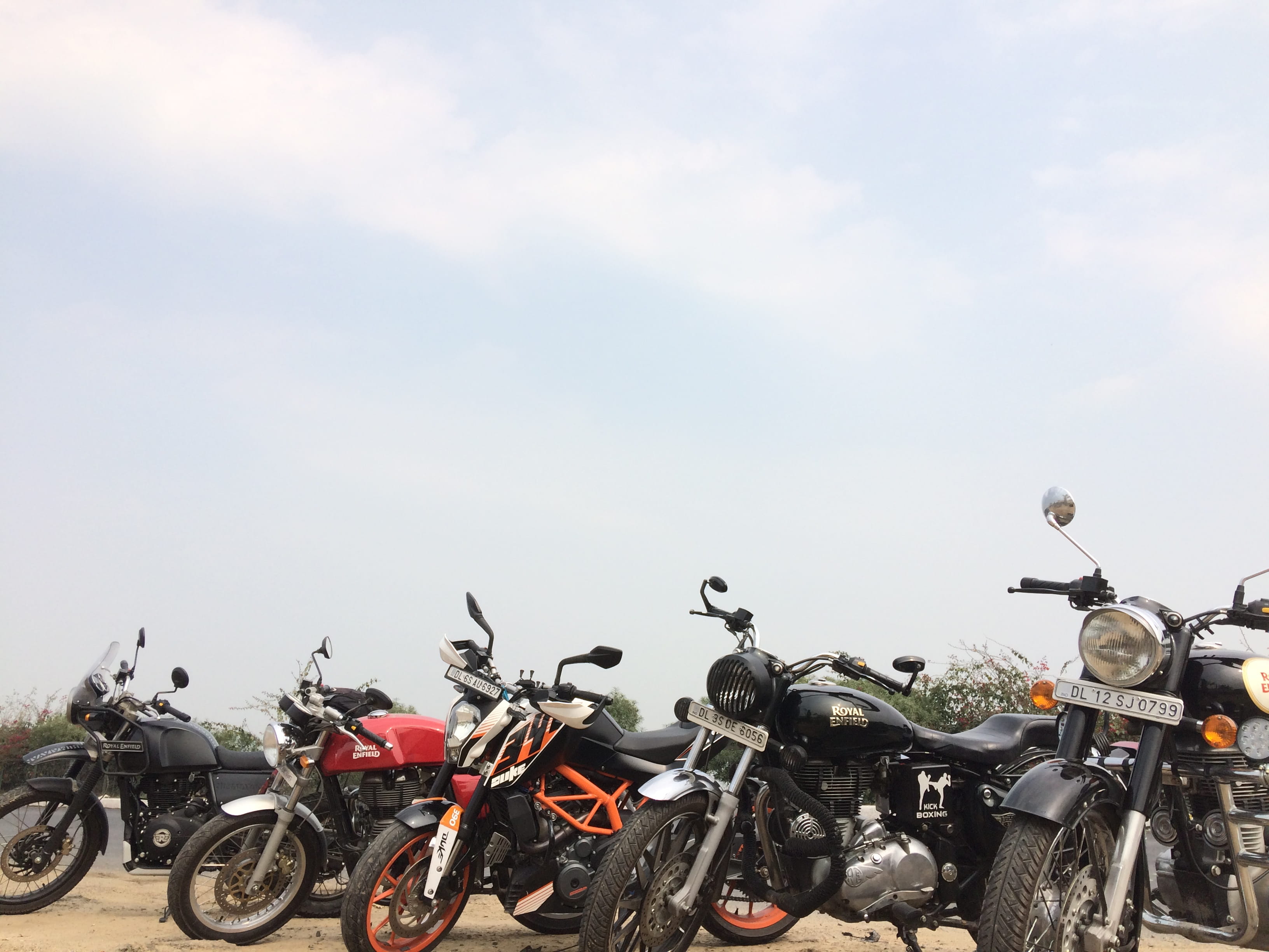 electra350, royalenfield, india, classic350, junkyard, roadtrip, stationary, motorcycles, no people, biketrip, bikes, travel, transportation, himalayan, HD Wallpaper