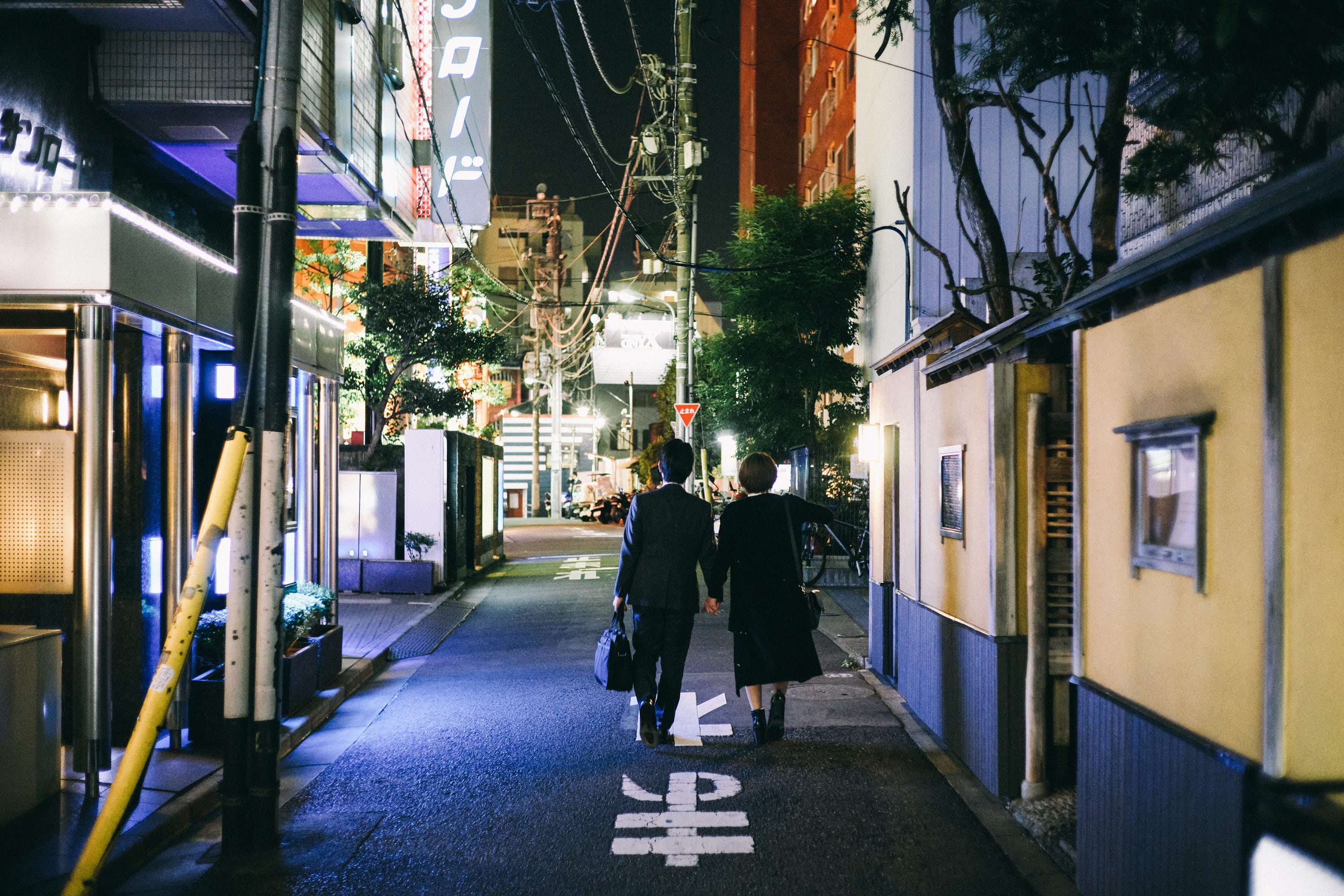 two people, shoto, women, adult, illuminated, architecture, men, tree, shibuya, lifestyles, warm clothing, building, rear view, real people, people, city life, HD Wallpaper