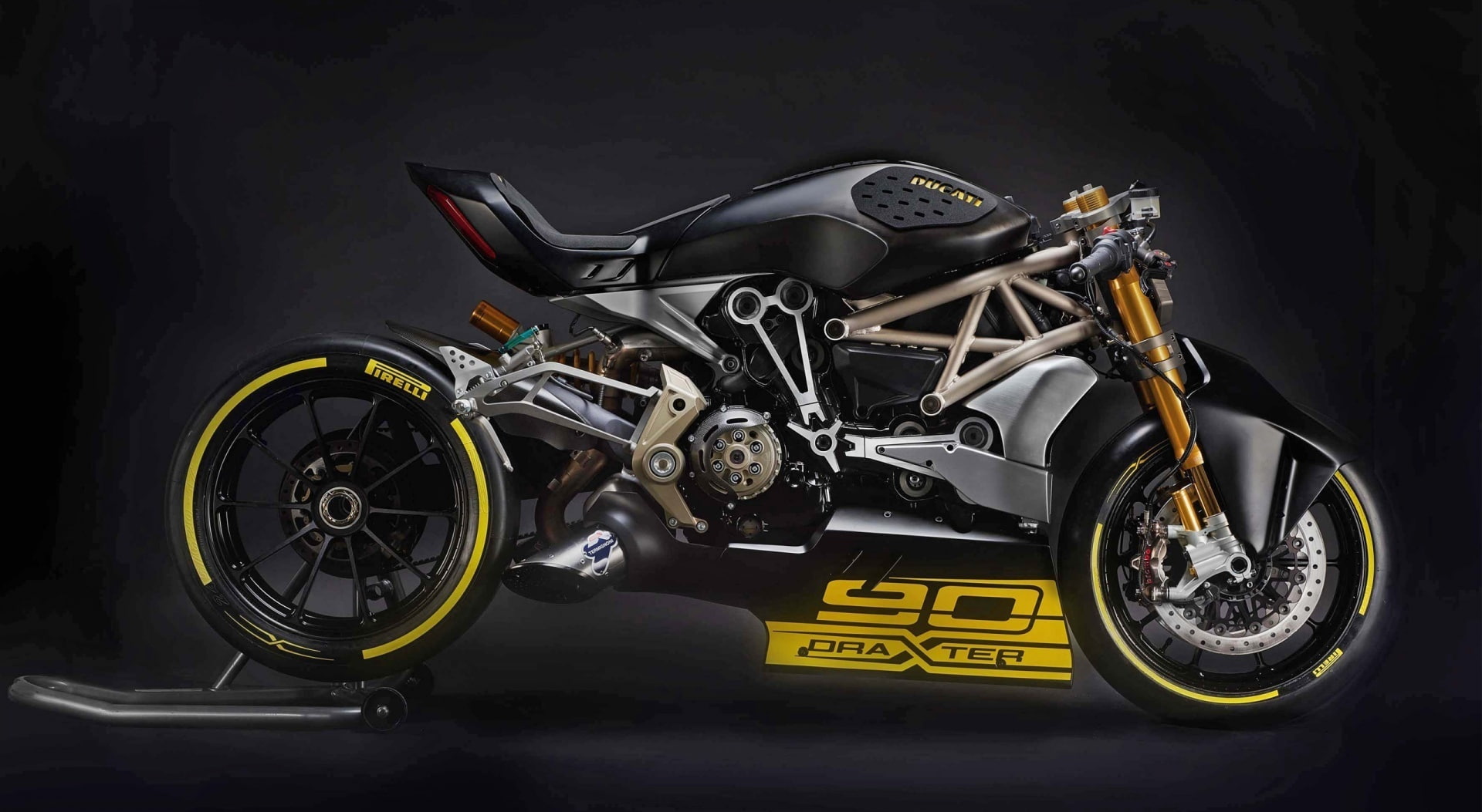 tire, black color, xdiavel, Motorcycles, motor vehicle, speed, motorcycle, competition, Ducati, wheel, professional sport, draxter, sports race, HD Wallpaper