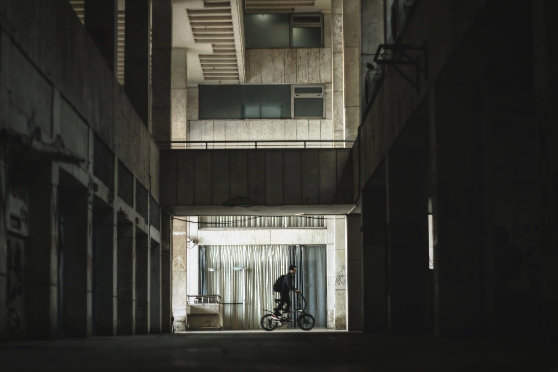 chinese, building, aban, jog, bike, runner, workout, action, person, indoors, morning, street, 1080P, run, male, move, competition, summer, fit, outdoors, HD Wallpaper