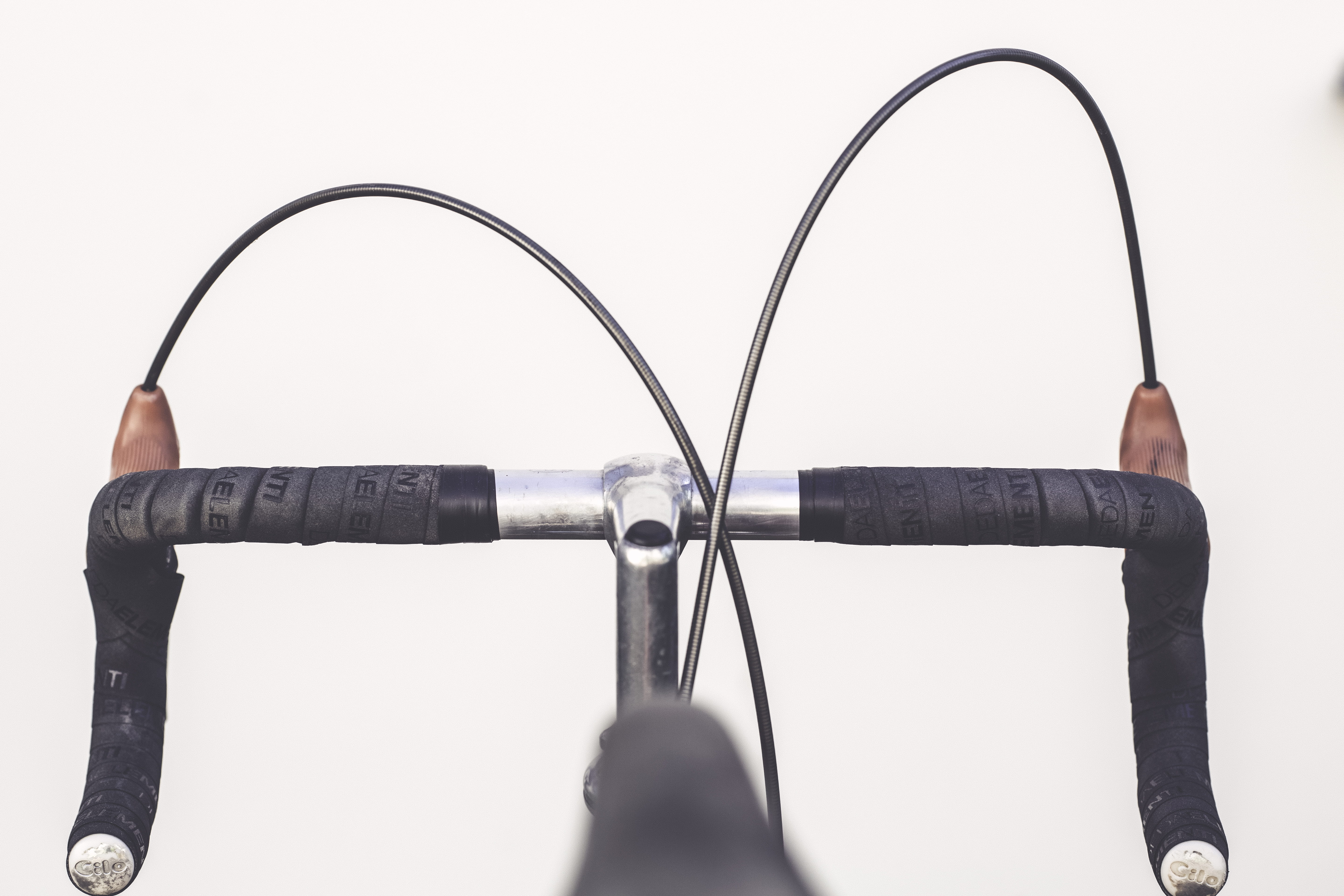 5K, equipment, arms raised, exercising, adult, holding, businesswoman, black, cables, human limb, vehicle, people, studio shot, design, racing bike, close -up, HD Wallpaper