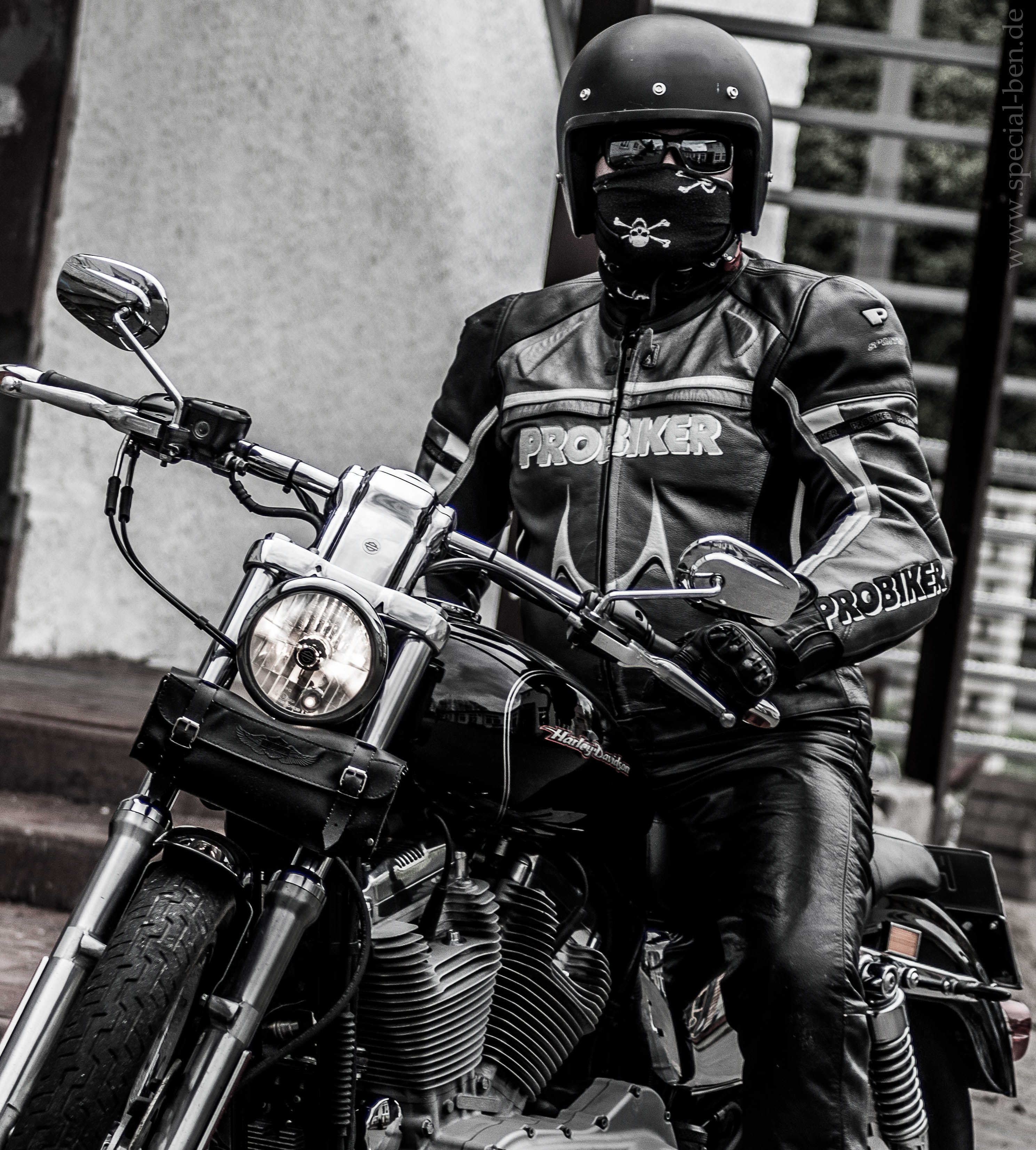 shiny, black, transportation, conversion, one man only, rocker, Harley Davidson, land vehicle, security, bicycle, motorcycles, leather, chrome gloss, old, Phone HD Wallpaper