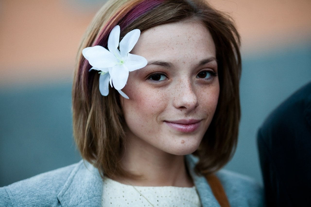Olga Kobzar, face, flower in hair, looking at viewer, 720P, women, freckles, HD Wallpaper