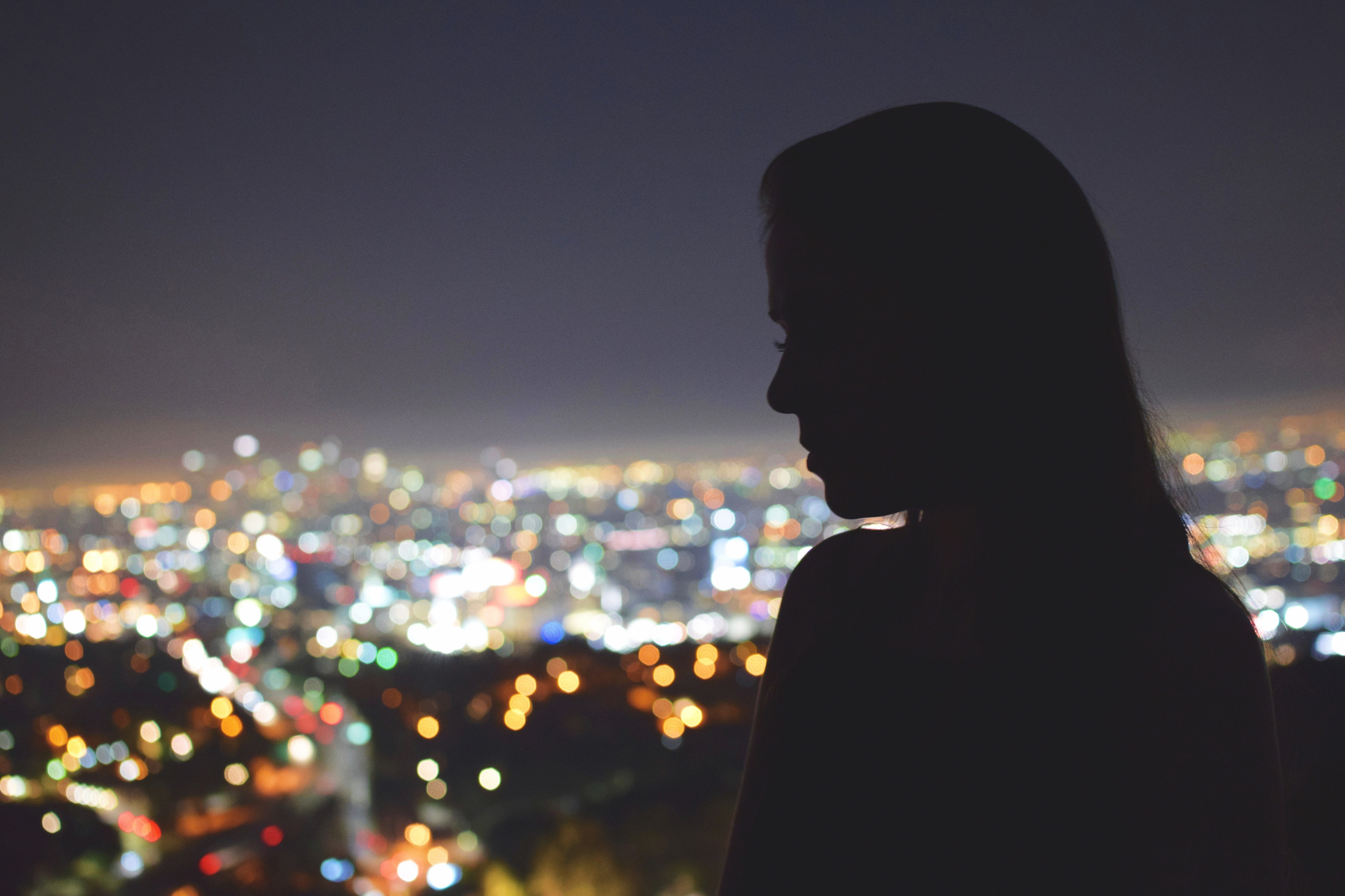 city of Los Angeles, one woman only, portrait, night, focus on foreground, angeles, cityscape, looking, at night, leisure activity, illuminated, city Life, HD Wallpaper