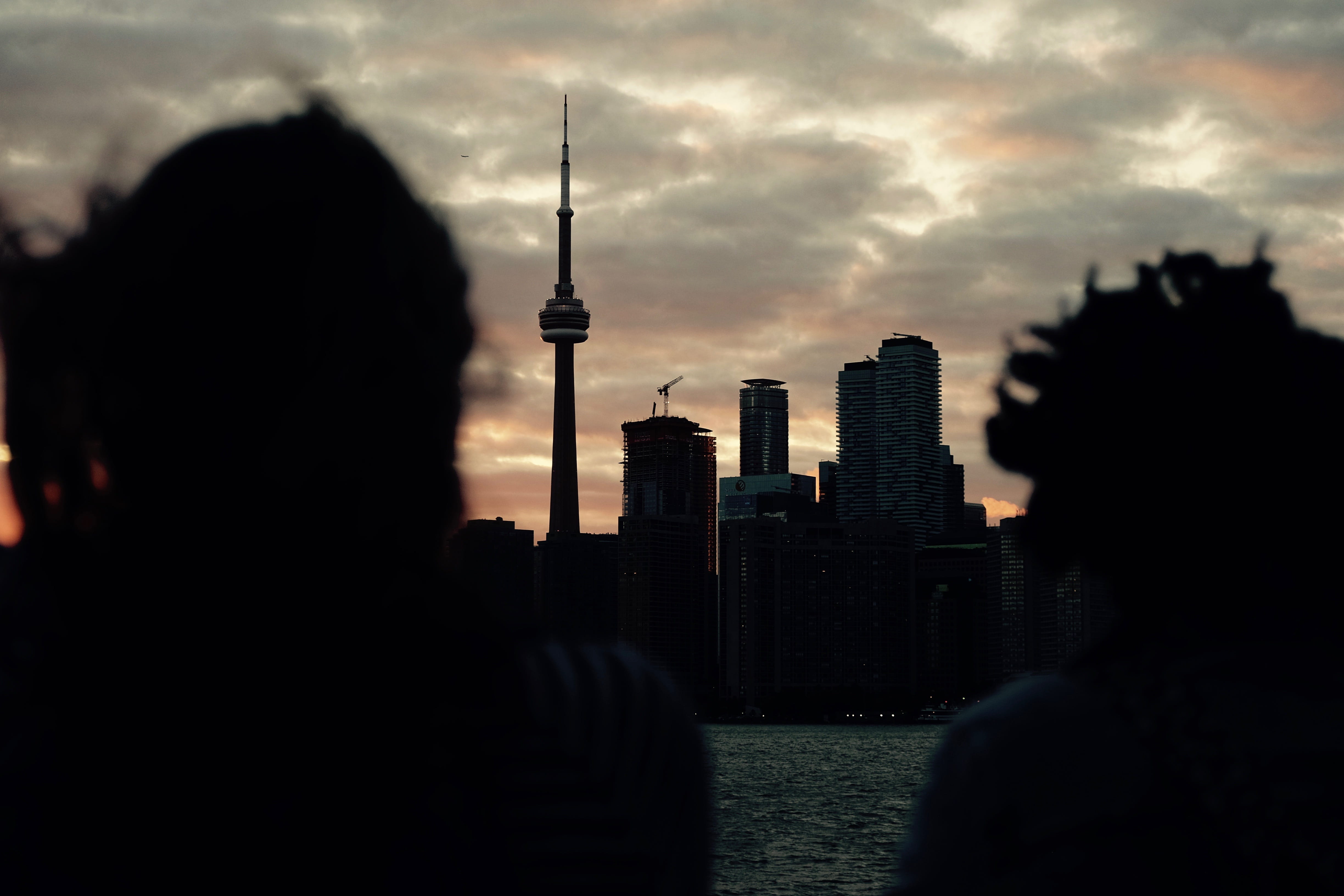 sunset, sky, silhouette, built structure, outdoors, looking at view, toronto islands, cloud - sky, skyscraper, toronto, spire, city, canada, tower, travel destinations, HD Wallpaper