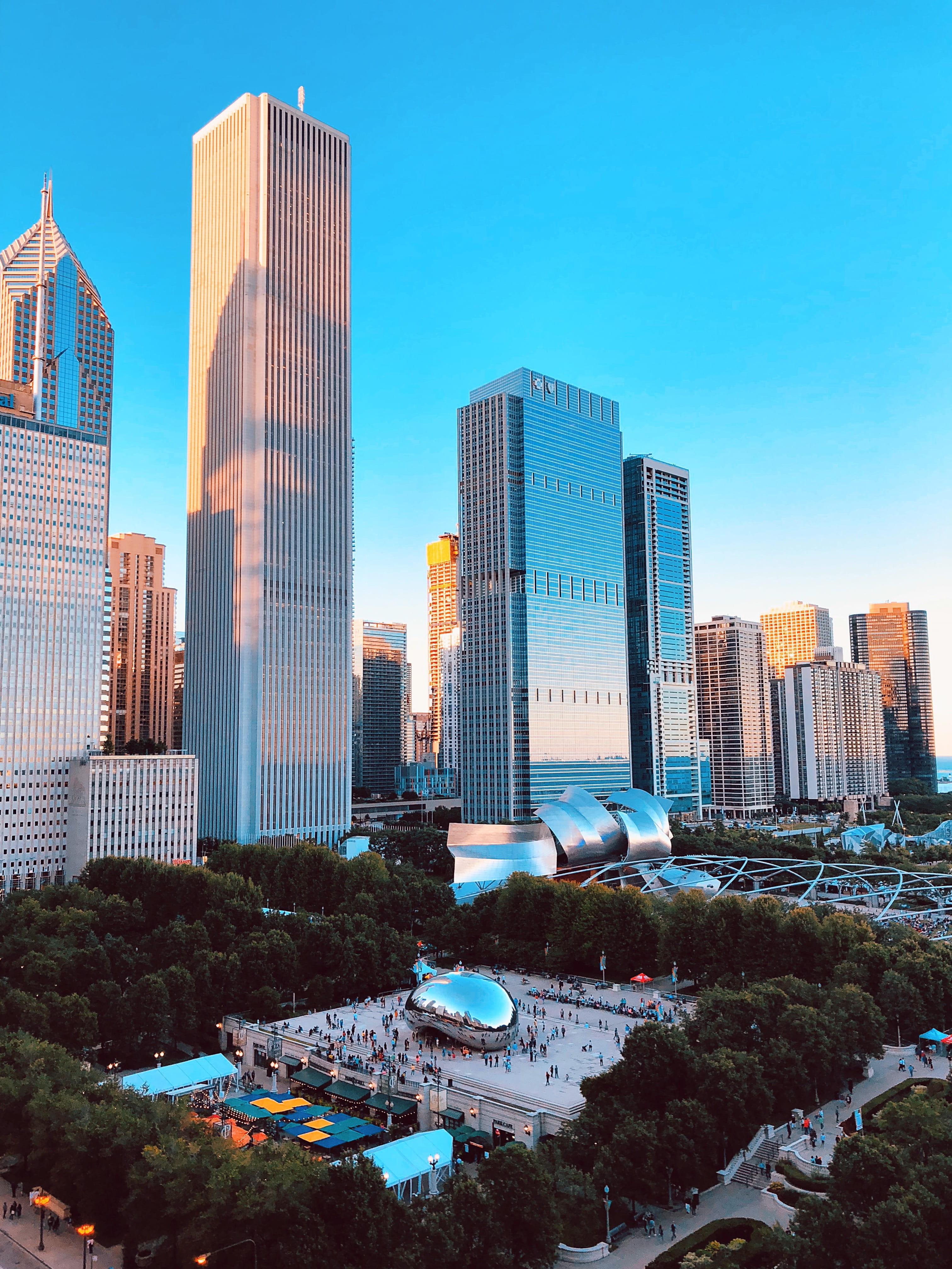 travel destinations, sky scraper, office, tall - high, outdoors, evening, skyline, 12 michigan avenue, cloud, chicago, united states, buildings, landscape, Phone HD Wallpaper