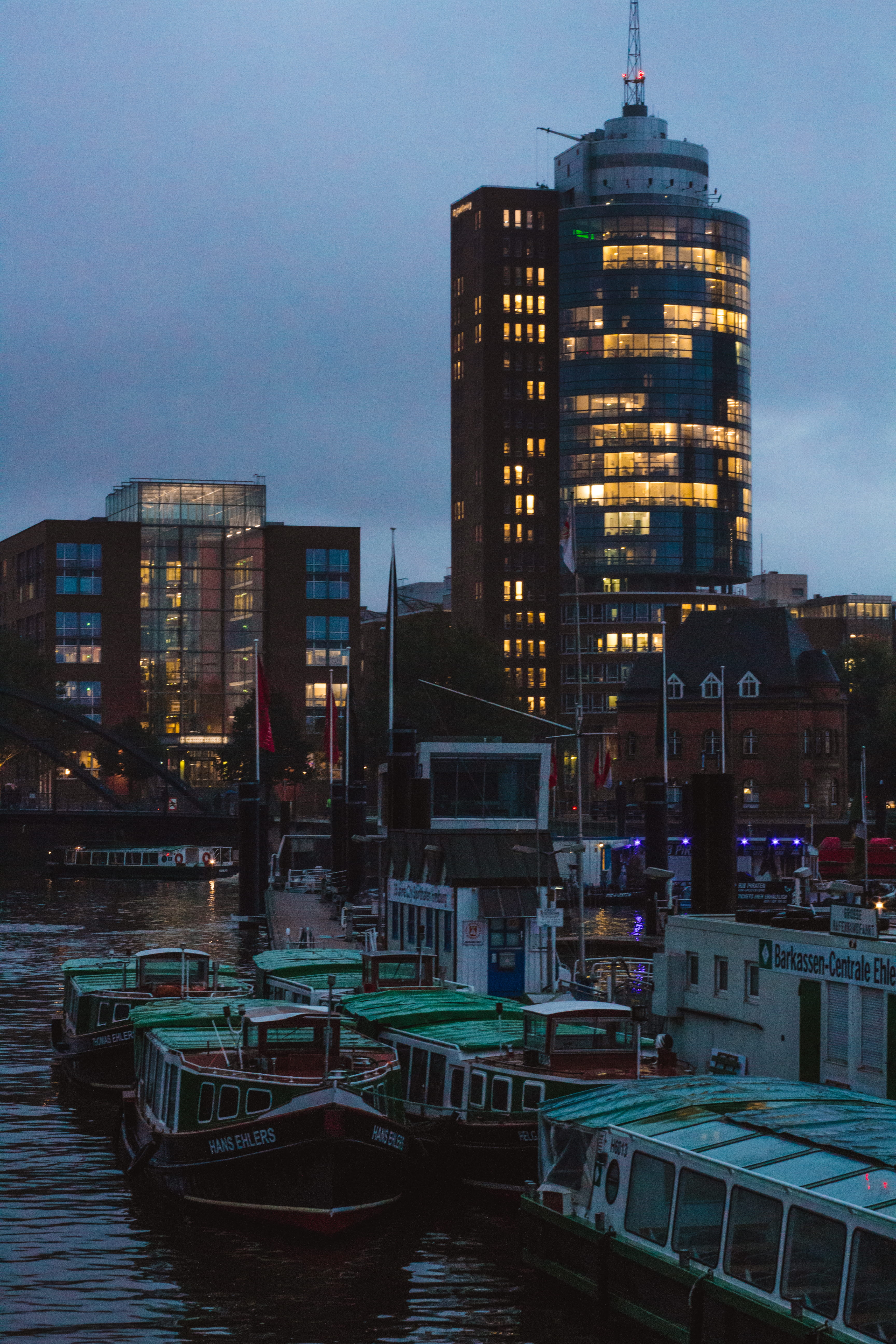nautical vessel, illuminated, urban, water, landungbrucken, transportation, outdoors, office, yacht, nature, port, office building exterior, passenger craft, Phone HD Wallpaper