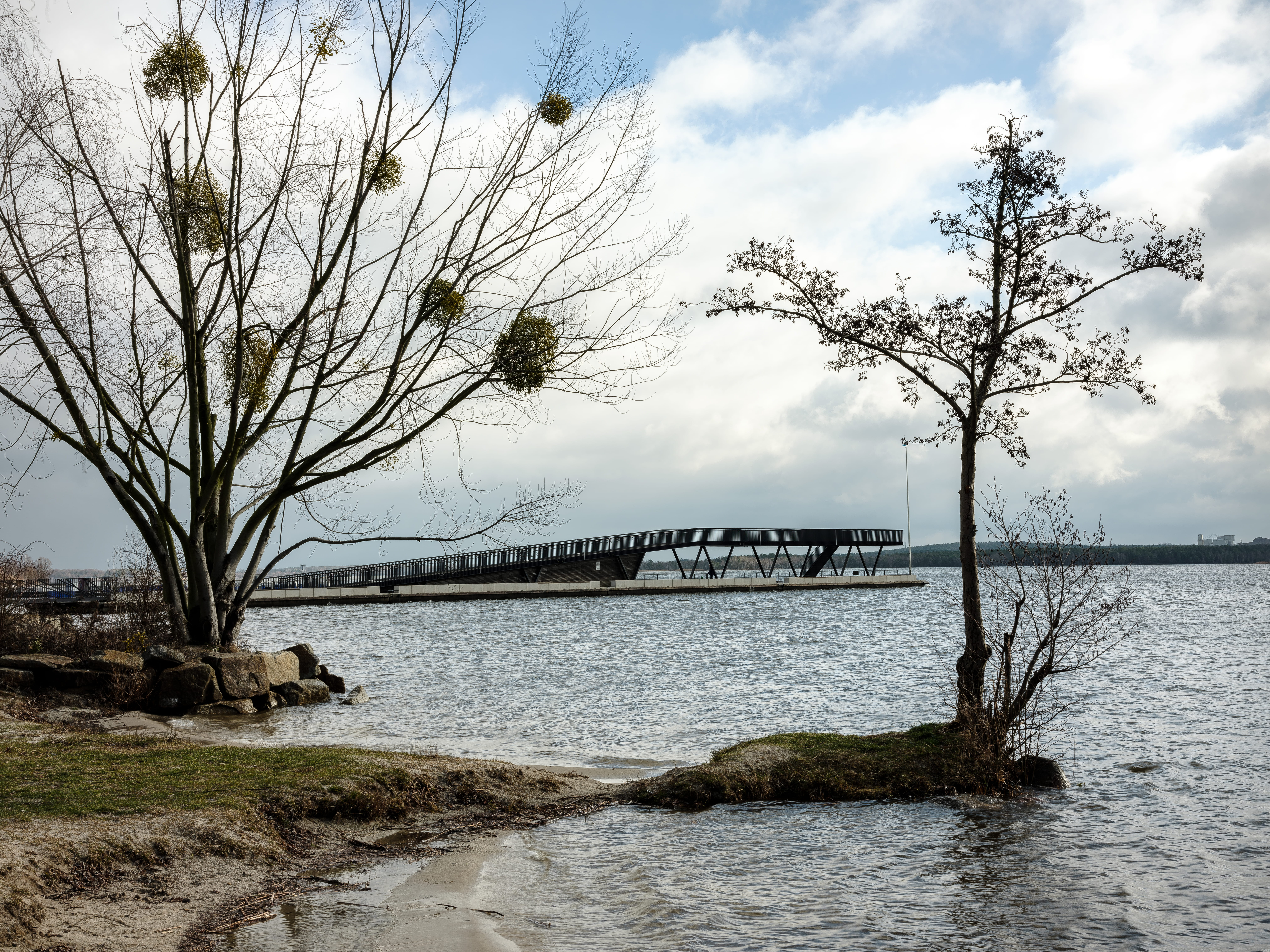 8K, plant, wasser, architecture, bridge - man made structure, senftenberg, beauty in nature, tree, bridge, no people, building, built structure, river, HD Wallpaper