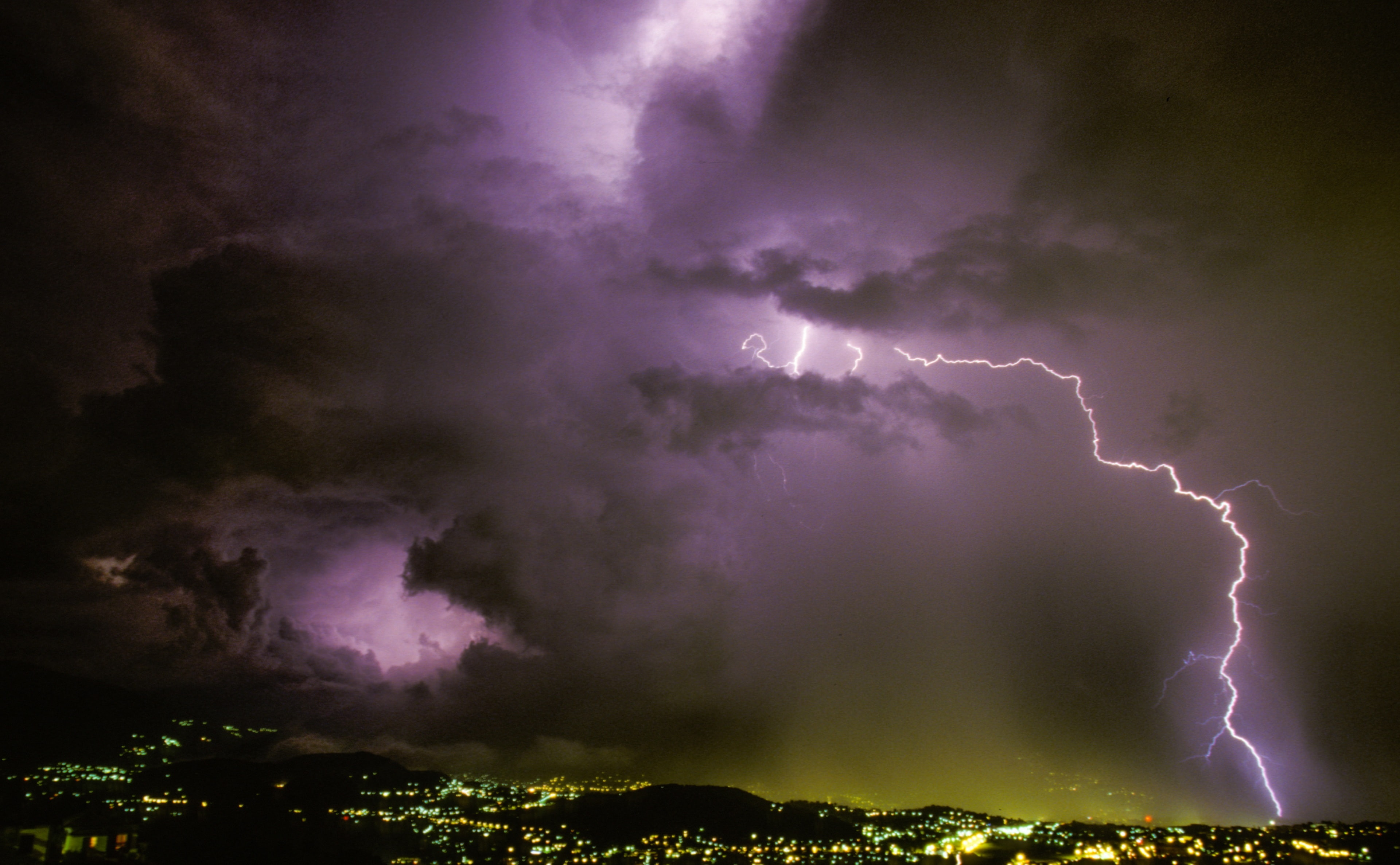 Simply, nacht, flash, meteorology, Switzerland, communication, power, purple, sign, thunderstorm, tplringexcellence, Sun and Sky, environment, landschaft, HD Wallpaper