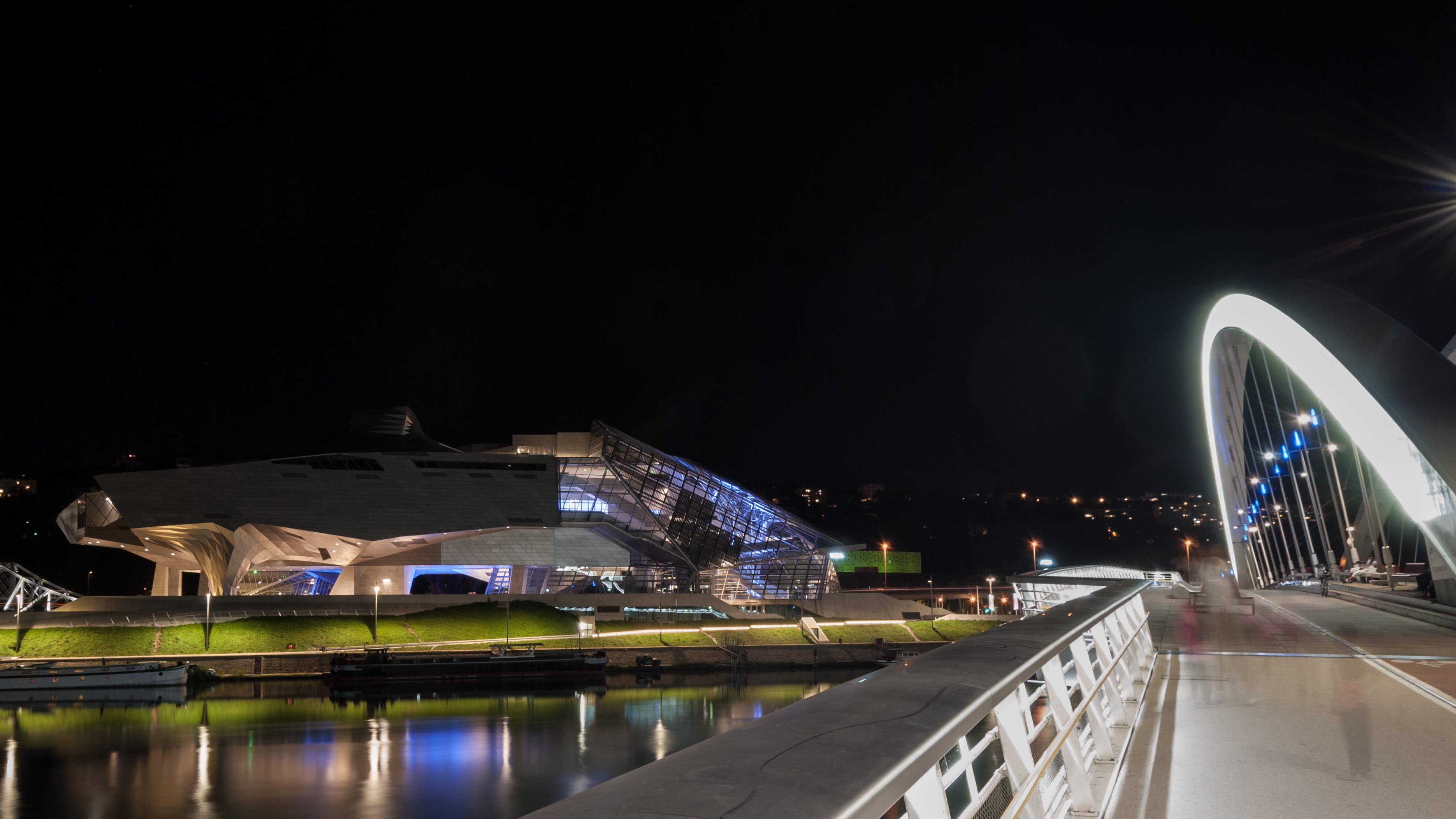 quai docteur gaieton, nuit, pont raymond barre, built structure, luxury, modern, musée, pont de luniversité, copy space, mode of transportation, illuminated, HD Wallpaper