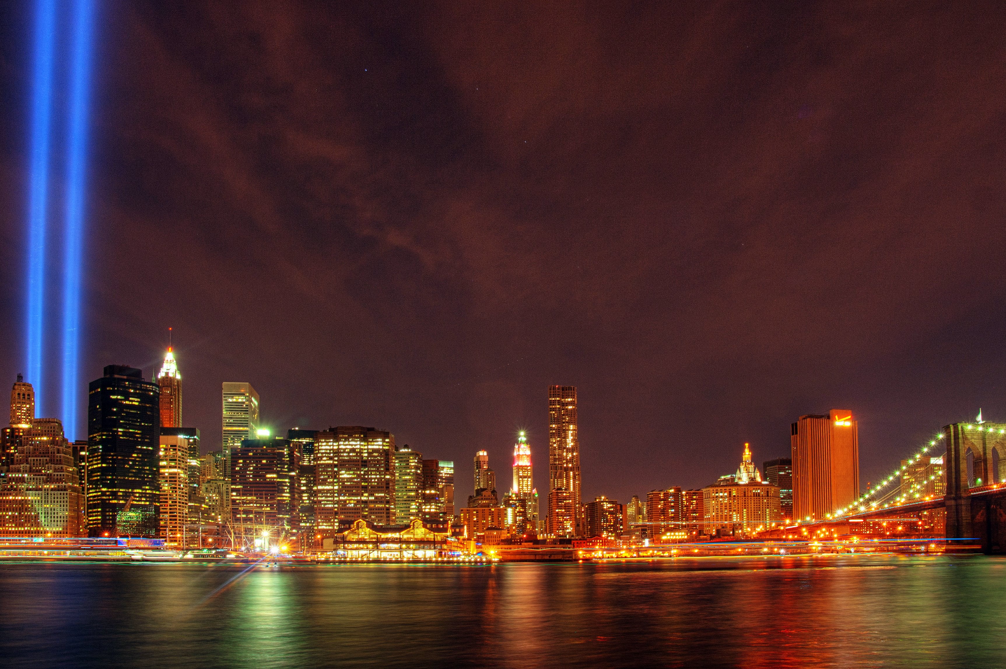 Manhattan, beside, Skyline, Night  Light, body of water, Building, water, Architecture, illuminated, 2K, nighttime, reflection, Brooklyn Bridge, uSA, urban Skyline, HD Wallpaper