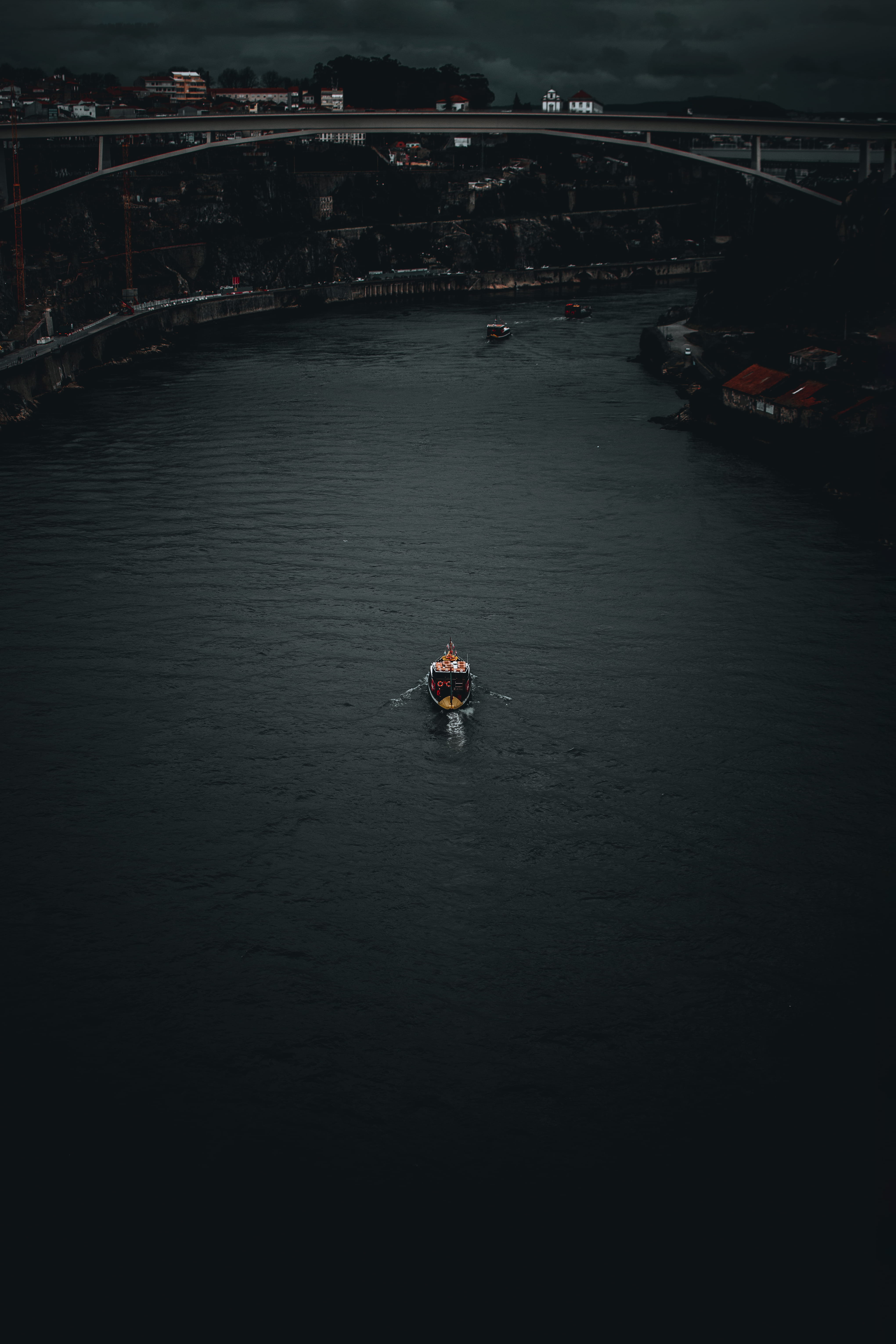 tocornal, oporto, outdoors, high angle view, bridge, dark, water, 5K, real people, travel, connection, sea, one person, waterfront, lake, built structure, Phone HD Wallpaper