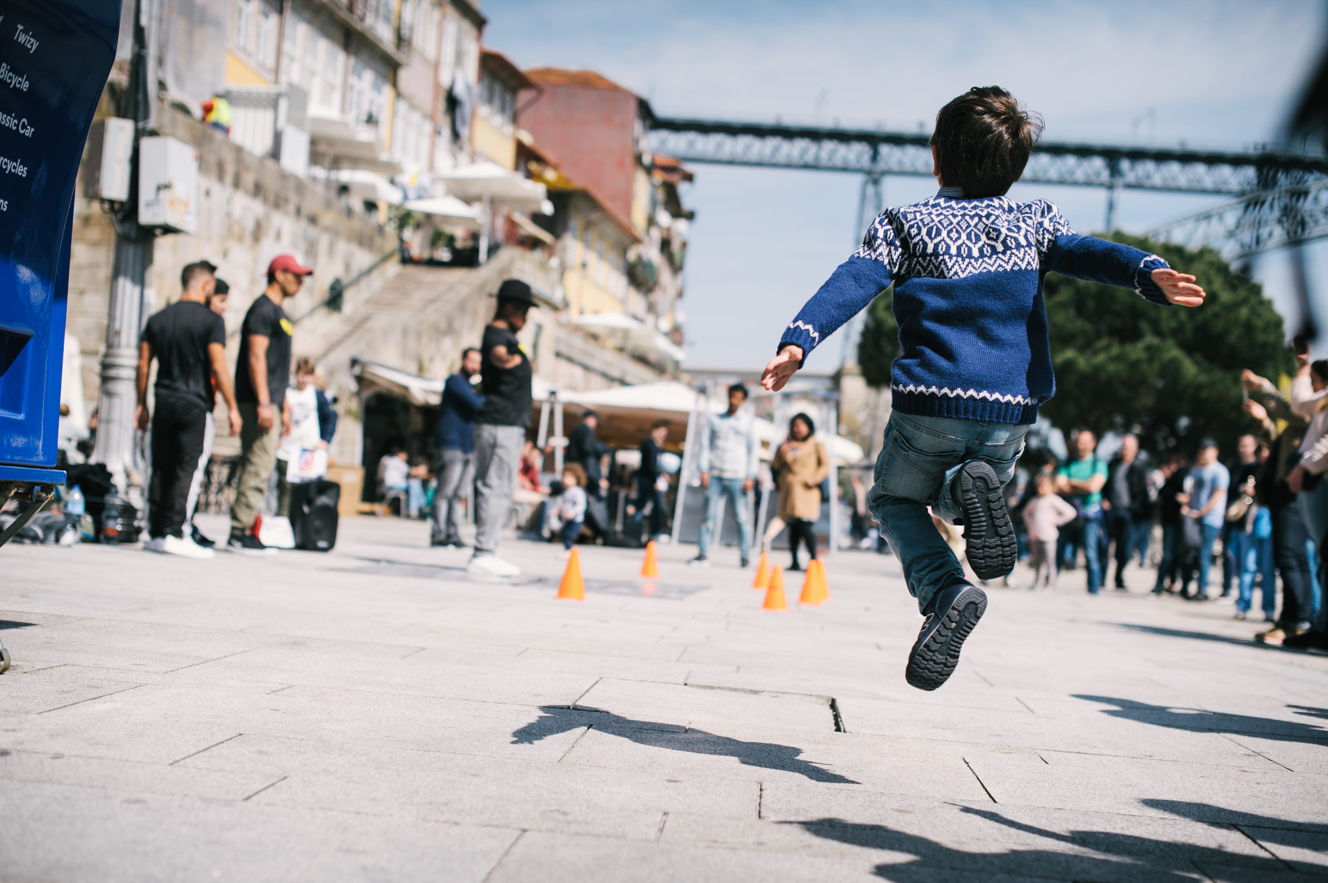 casual clothing, dance, leisure activity, men, portugal, city, play, 4K, group of people, lifestyles, outdoors, human arm, ribeira, motion, porto, boys, HD Wallpaper