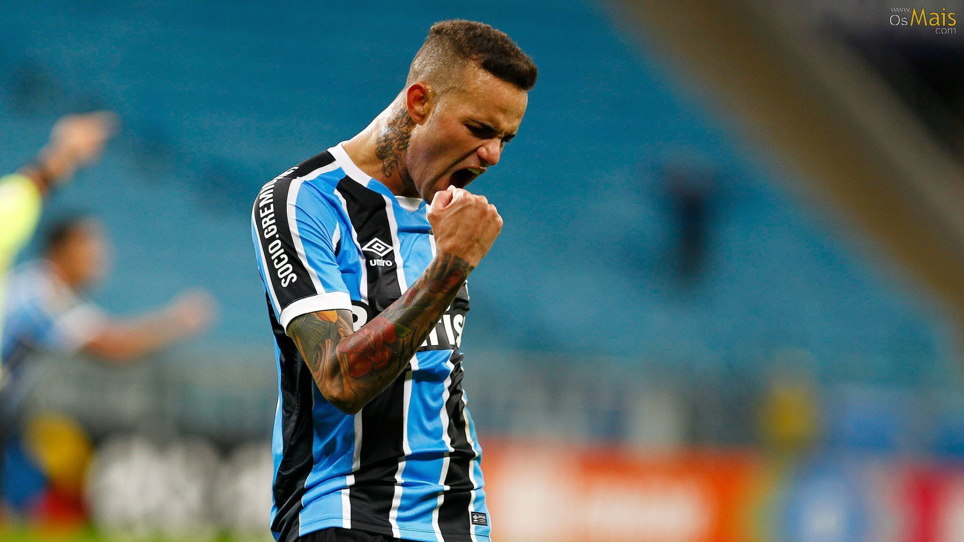 young men, soccer, sport, adult, waist up, skill, mens track, Gremio Porto Alegre, 1080P, profile view, standing, clothing, healthy lifestyle, males, athlete, HD Wallpaper