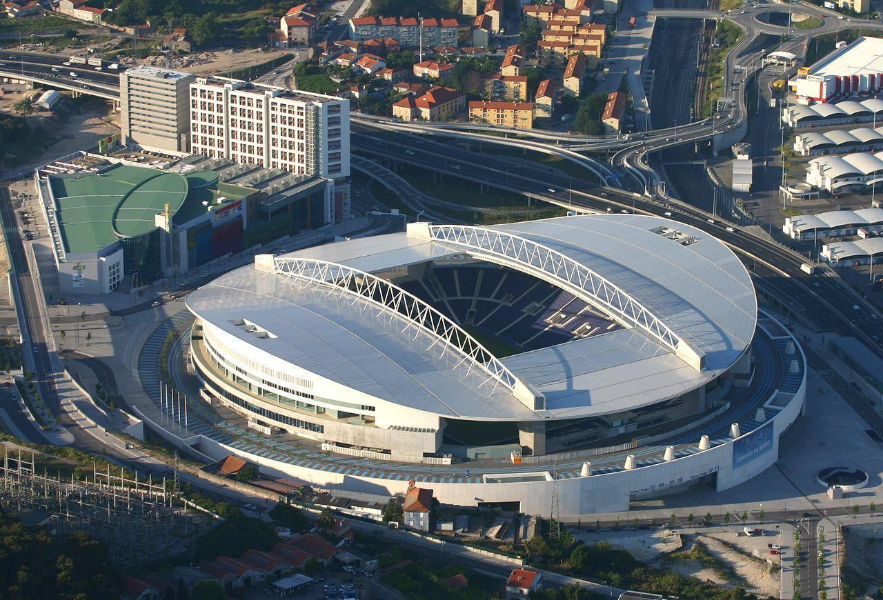 real people, tourism, built structure, F.C. Porto, arts culture and entertainment, stadium, architecture, incidental people, nature, sunlight, transportation, HD Wallpaper
