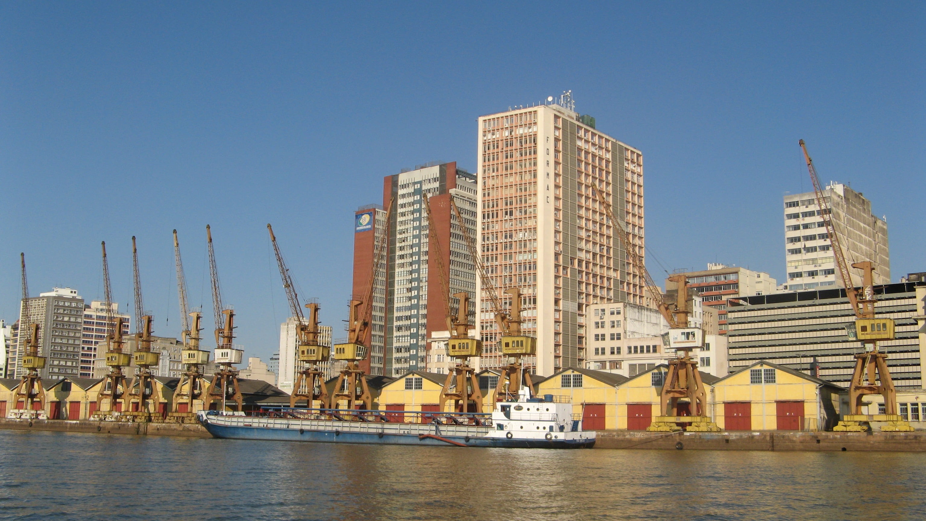the banks of the river, transportation, day, waterfront, nautical vessel, built structure, office building exterior, apartment, outdoors, porto, harbor, HD Wallpaper