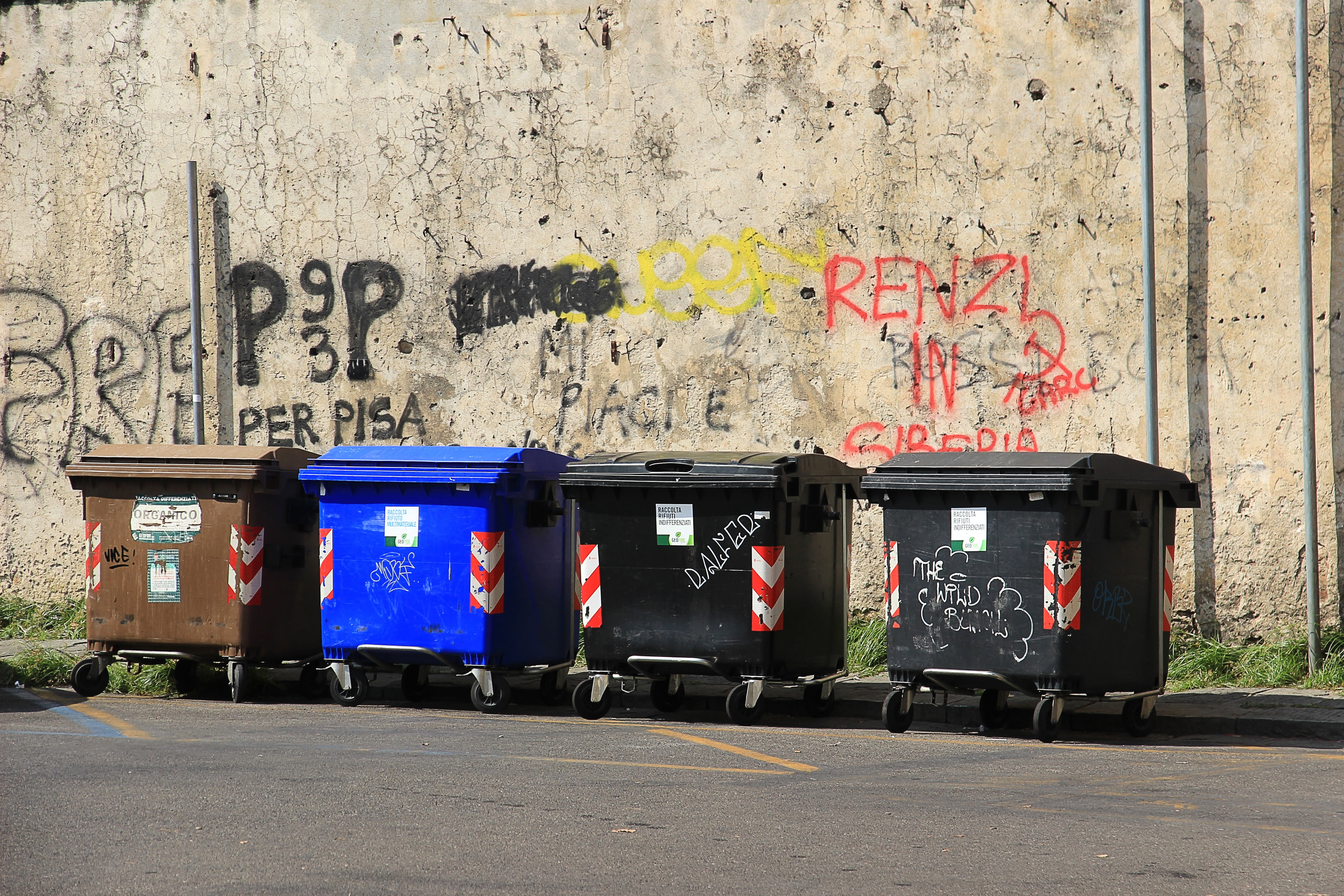 architecture, building exterior, communication, four, wall - building feature, text, recycling, garbage, outdoors, road, container, no people, western script, HD Wallpaper