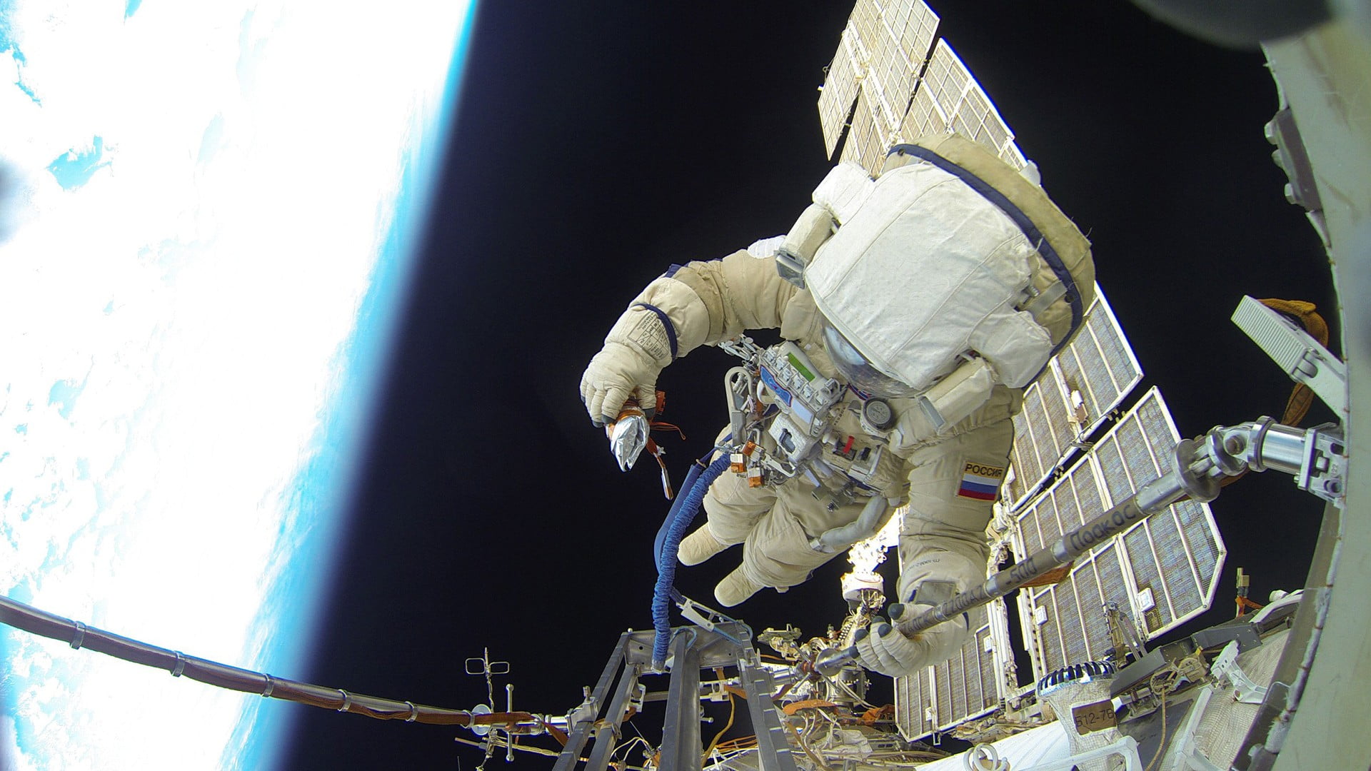 built structure, adult, working, rope, nature, International Space Station, real people, outdoors, one person, building exterior, Roscosmos, 1080P, construction industry, HD Wallpaper