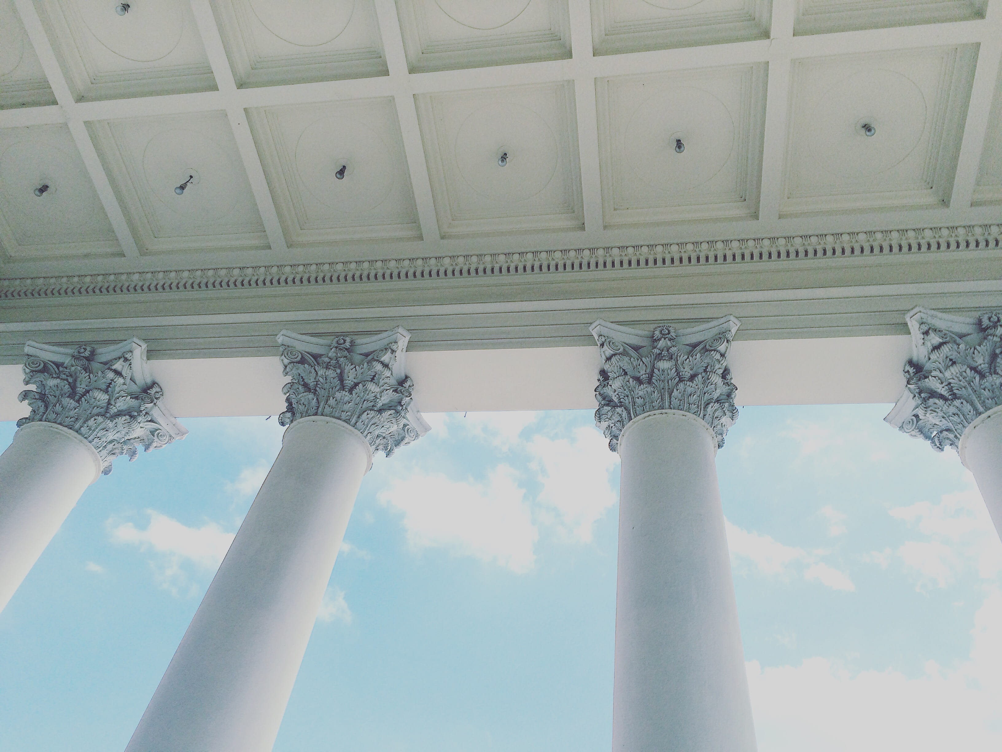 pattern, built structure, architectural column, white color, outdoors, design, tall - high, sky, exterior, historic, travel destinations, low angle shot, HD Wallpaper