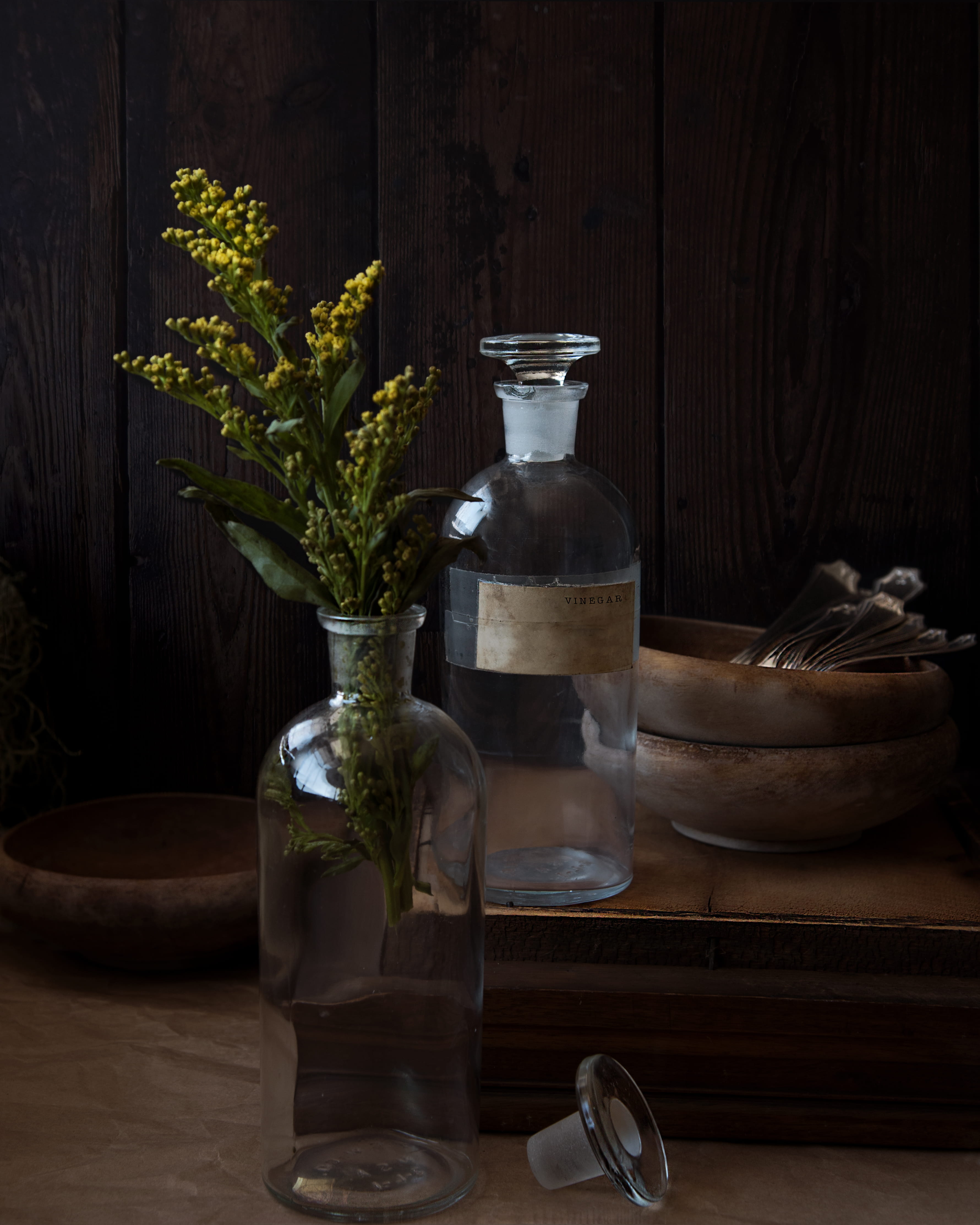 room, light, container, glass - material, drink, food, vintage bottles, flowers, antique bottles, nature, flower arrangement, bottles, antique silverware, Phone HD Wallpaper