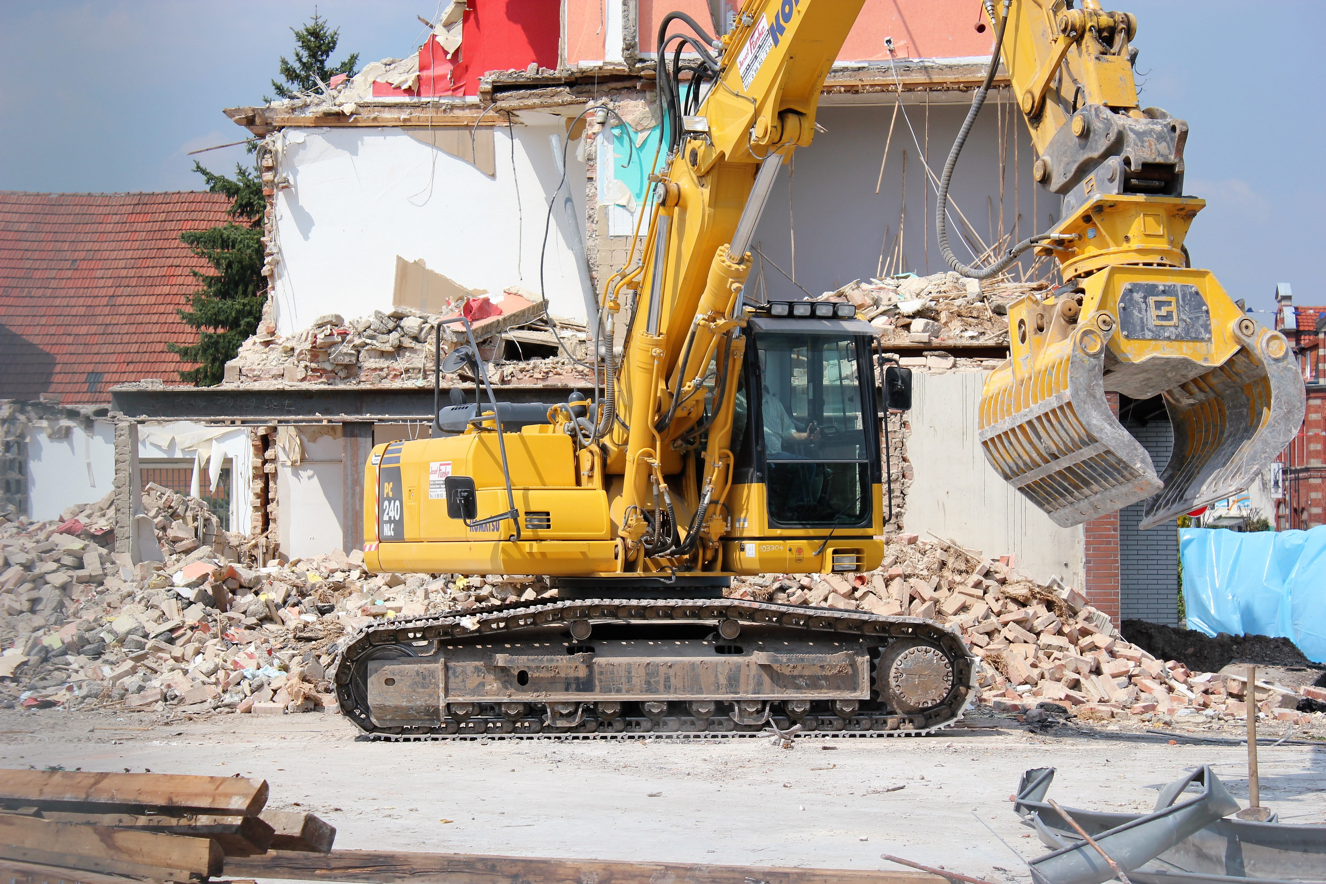 construction equipment, transportation, crane - construction machinery, crash, house demolition, city, industry, road, Excavators, bulldozer, day, demolished, HD Wallpaper