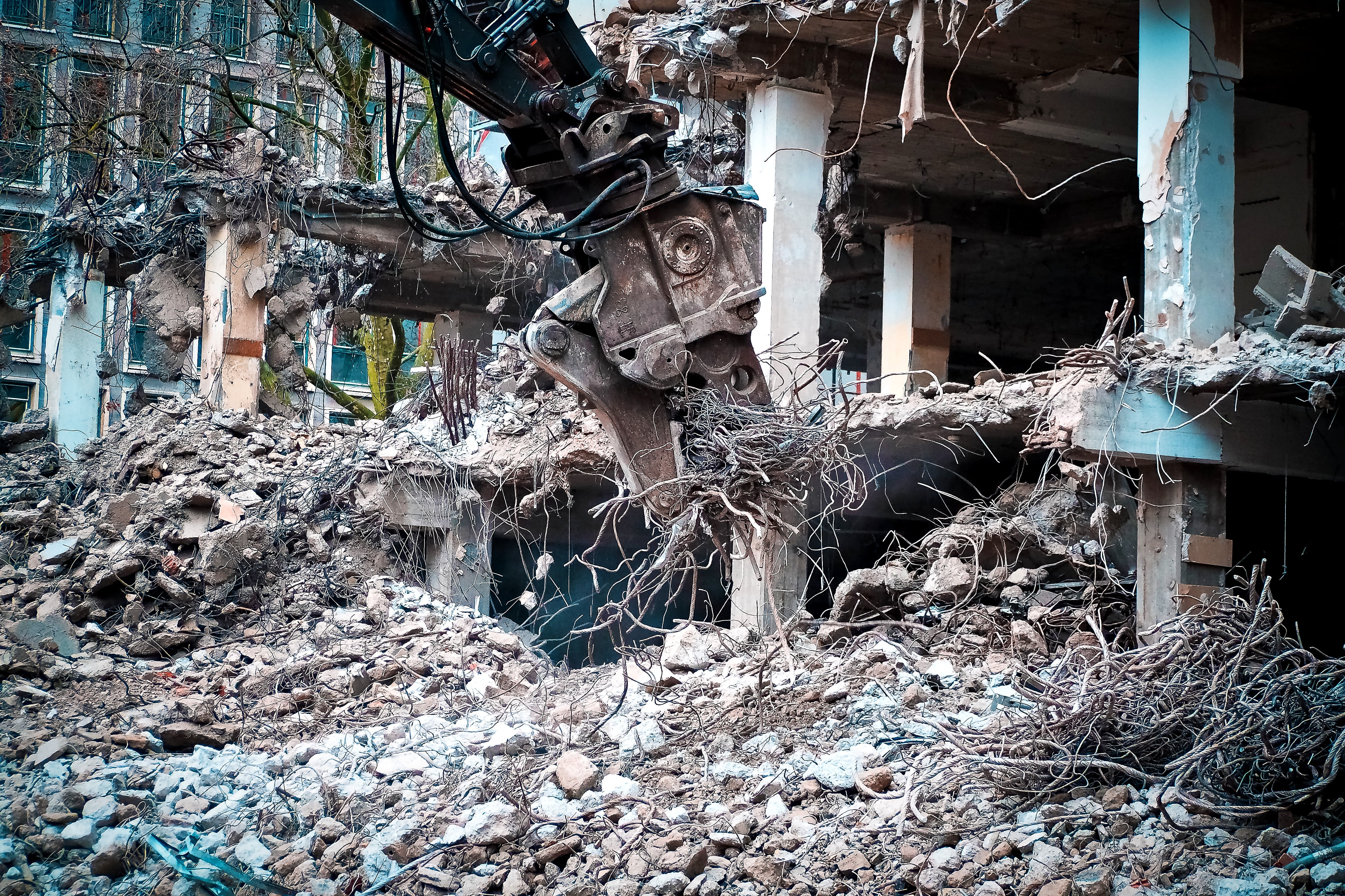 construction debris, house demolition, site, abandoned, construction work, day, architecture, crash, breaking, building exterior, construction vehicle, HD Wallpaper