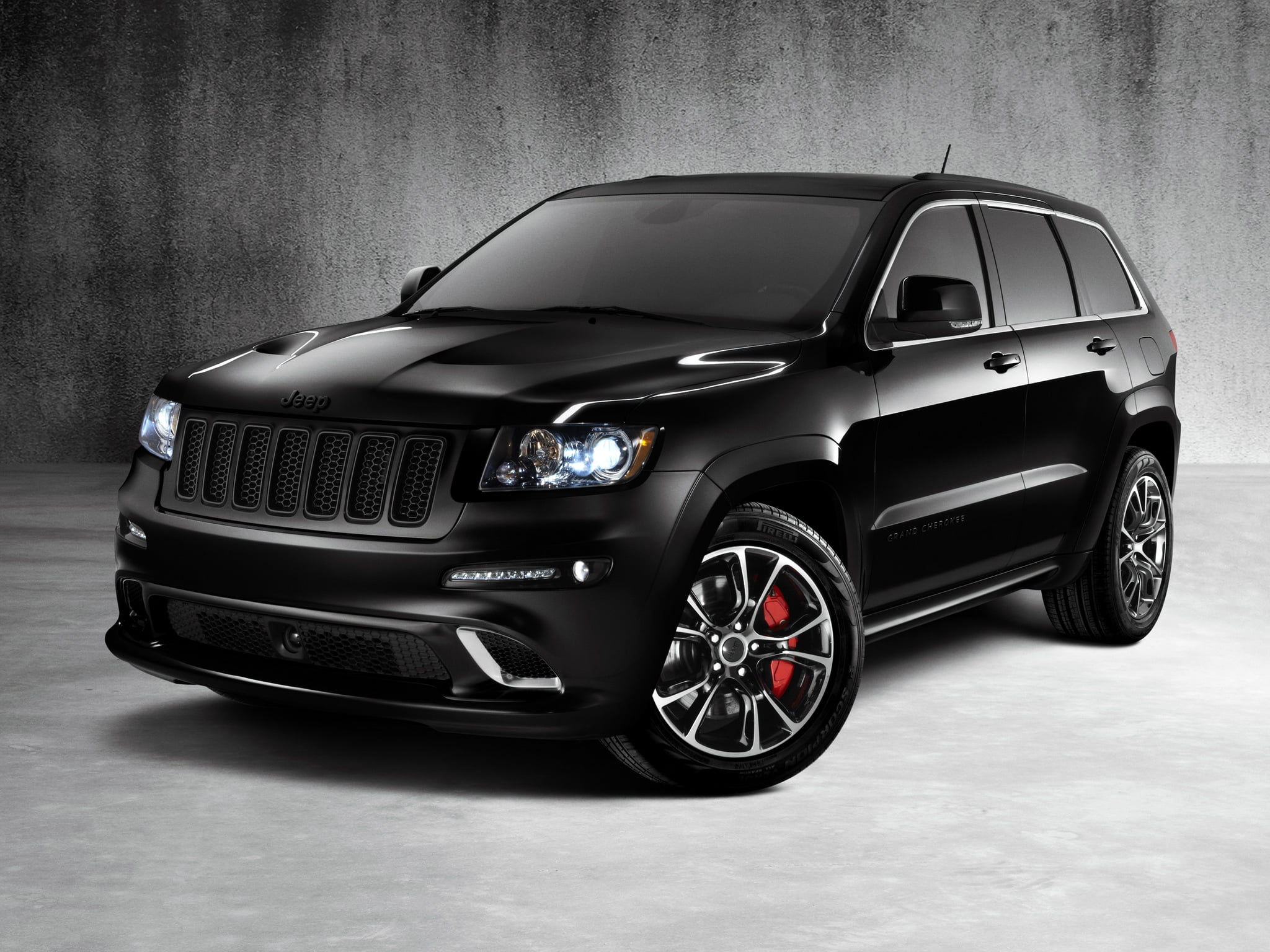 alloy Wheel, black Color, luxury, car, engine, cherokee, new, suv, toy car, racecar, speed, toy, hatchback, modern, silver Colored, 2015, front View, street, HD Wallpaper