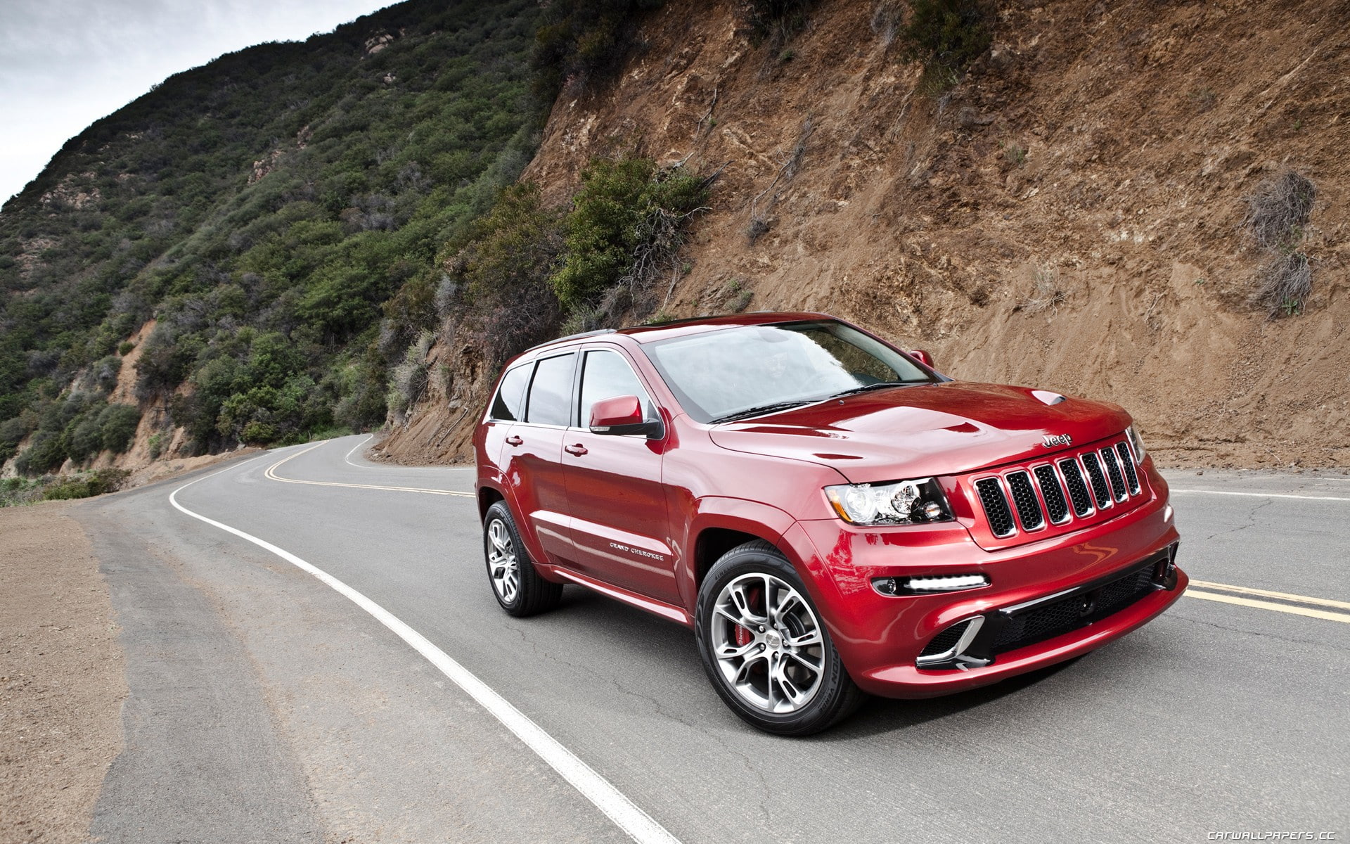 red, nature, mountain, road, marking, motor vehicle, red cars, plant, no people, street, sign, road trip, tree, Jeep Grand Cheeroke, the way forward, day, HD Wallpaper