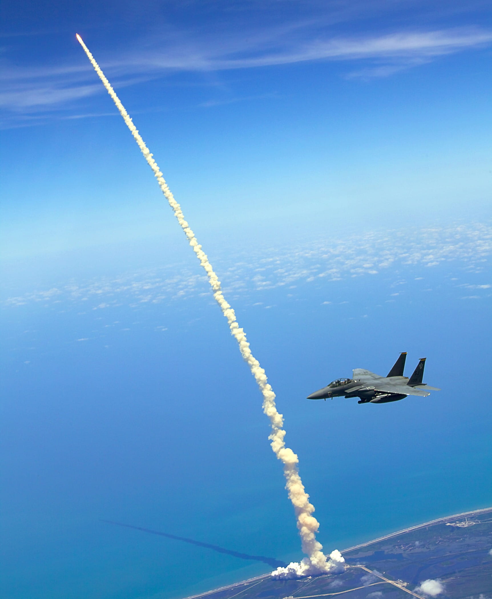 air, Atlantis, no people, air Vehicle, nature, air Force, military, nasa, motion, vapor trail, beauty in nature, outdoors, airshow, site, sky, day, in addition, Phone HD Wallpaper