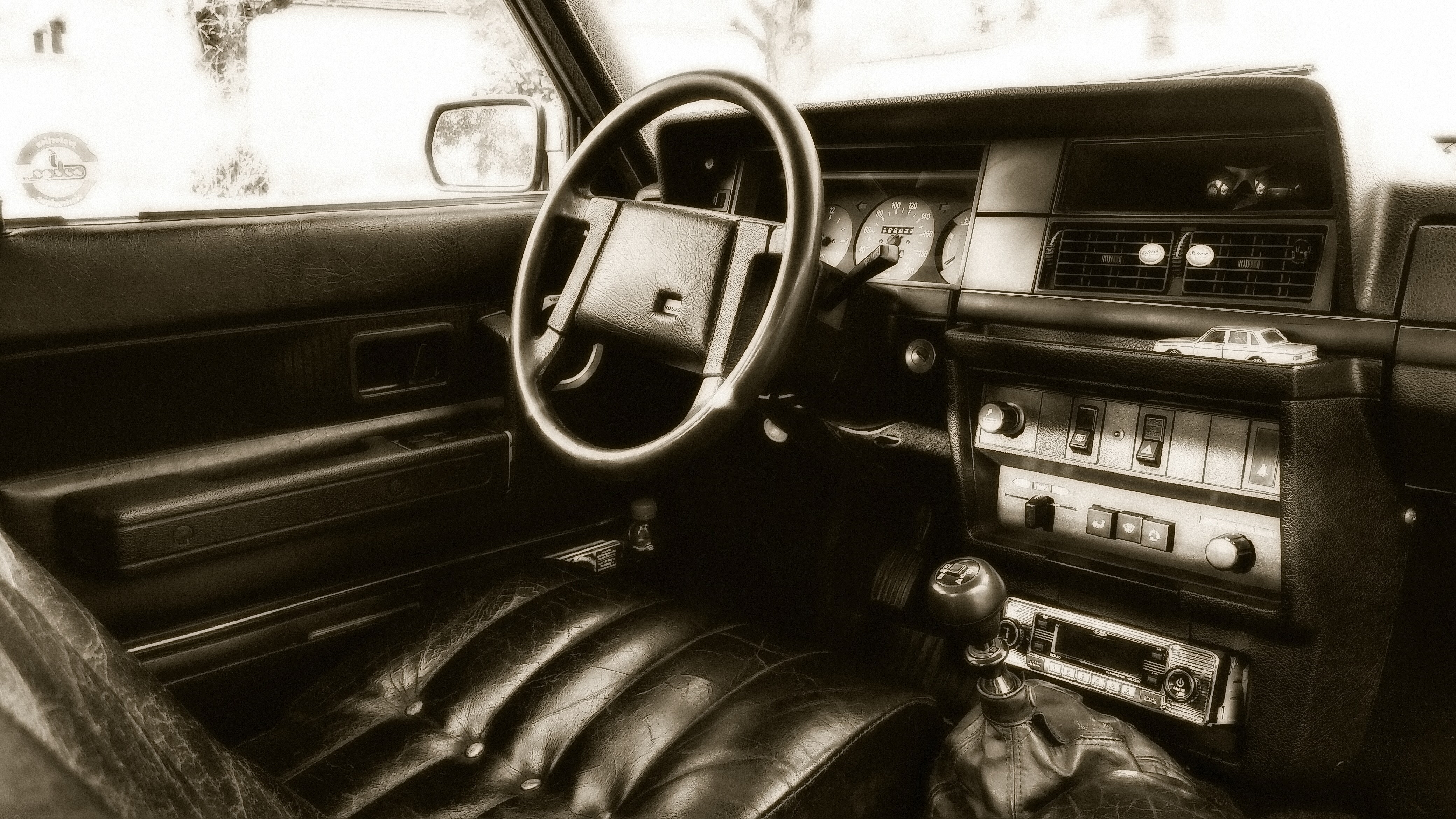 technology, control, dashboard, car vintage volvo 240, glass - material, indoors, control panel, steering wheel, 4K, motor vehicle, obsolete, no people, HD Wallpaper